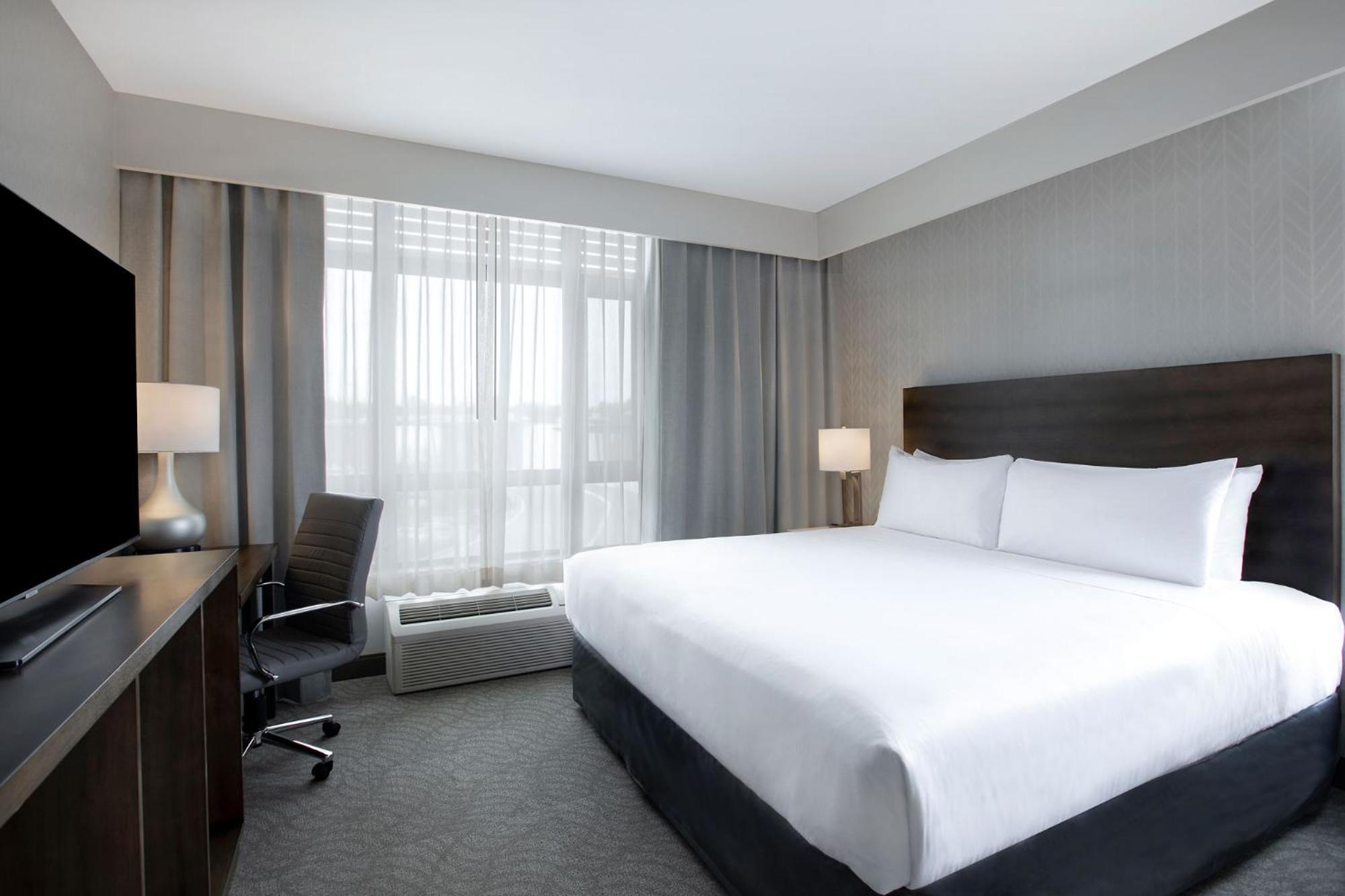 King Suite - Casino View - Photo 6