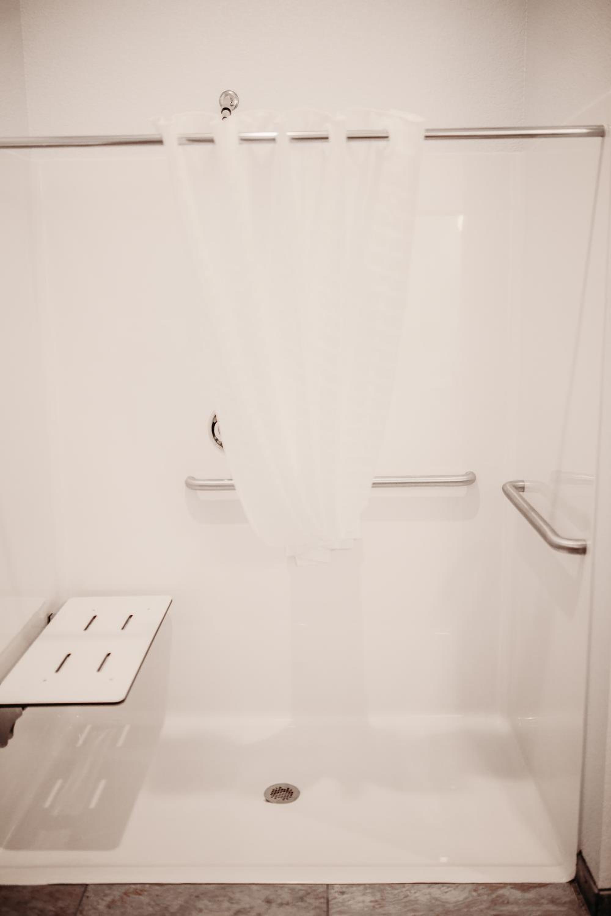 King Room with Roll-In Shower - Disability Access