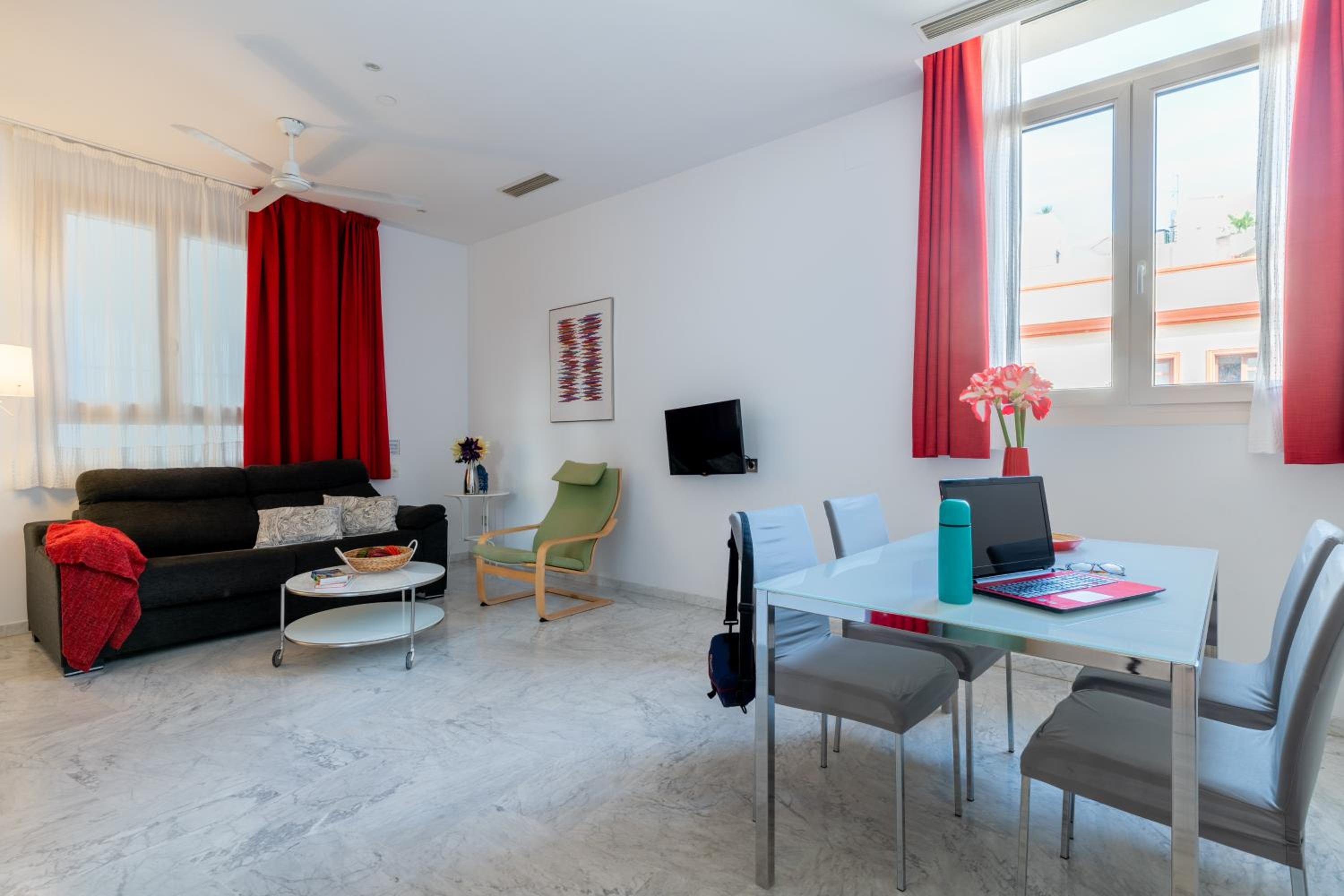 One-Bedroom Apartment - Photo 56
