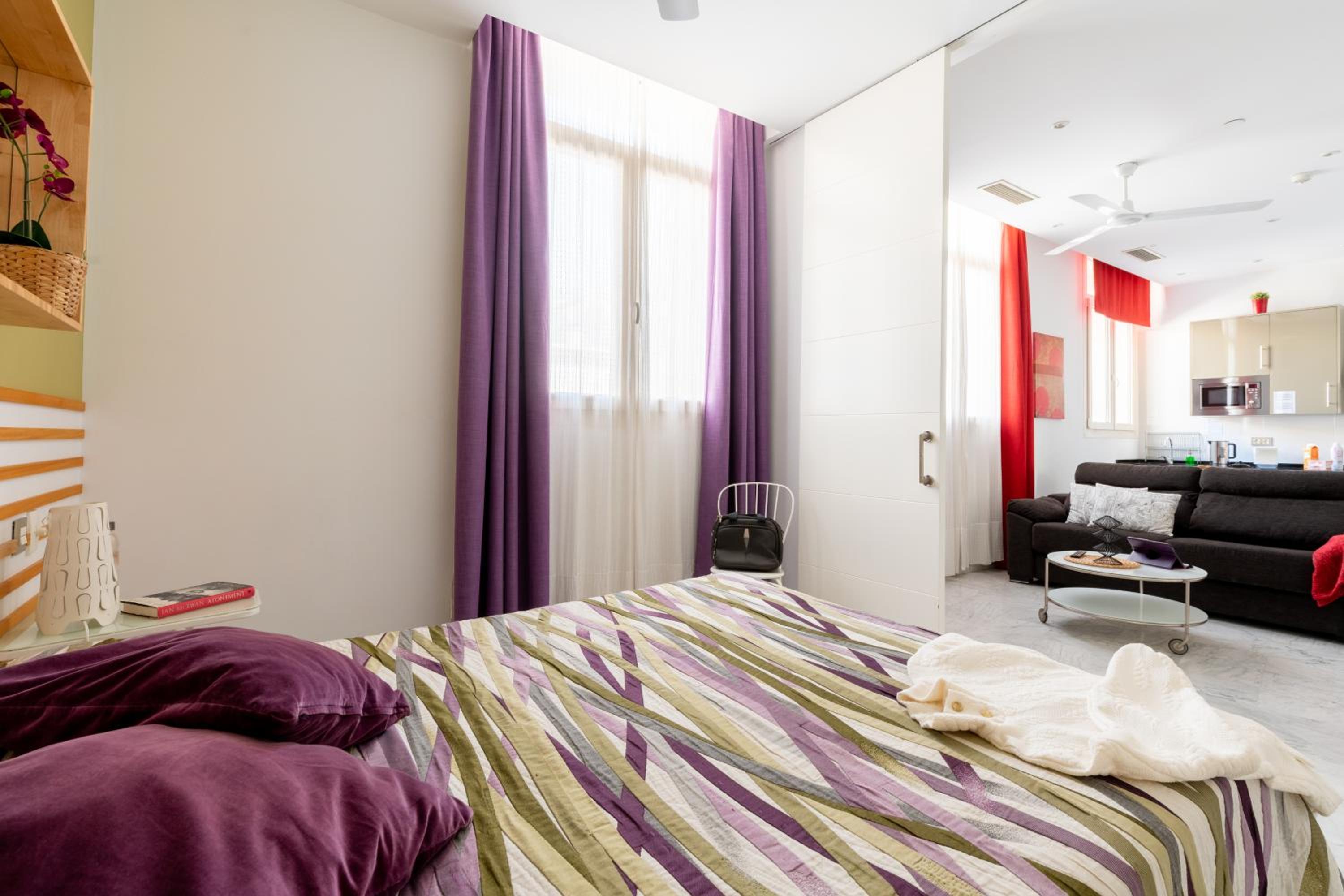 One-Bedroom Apartment - Photo 30