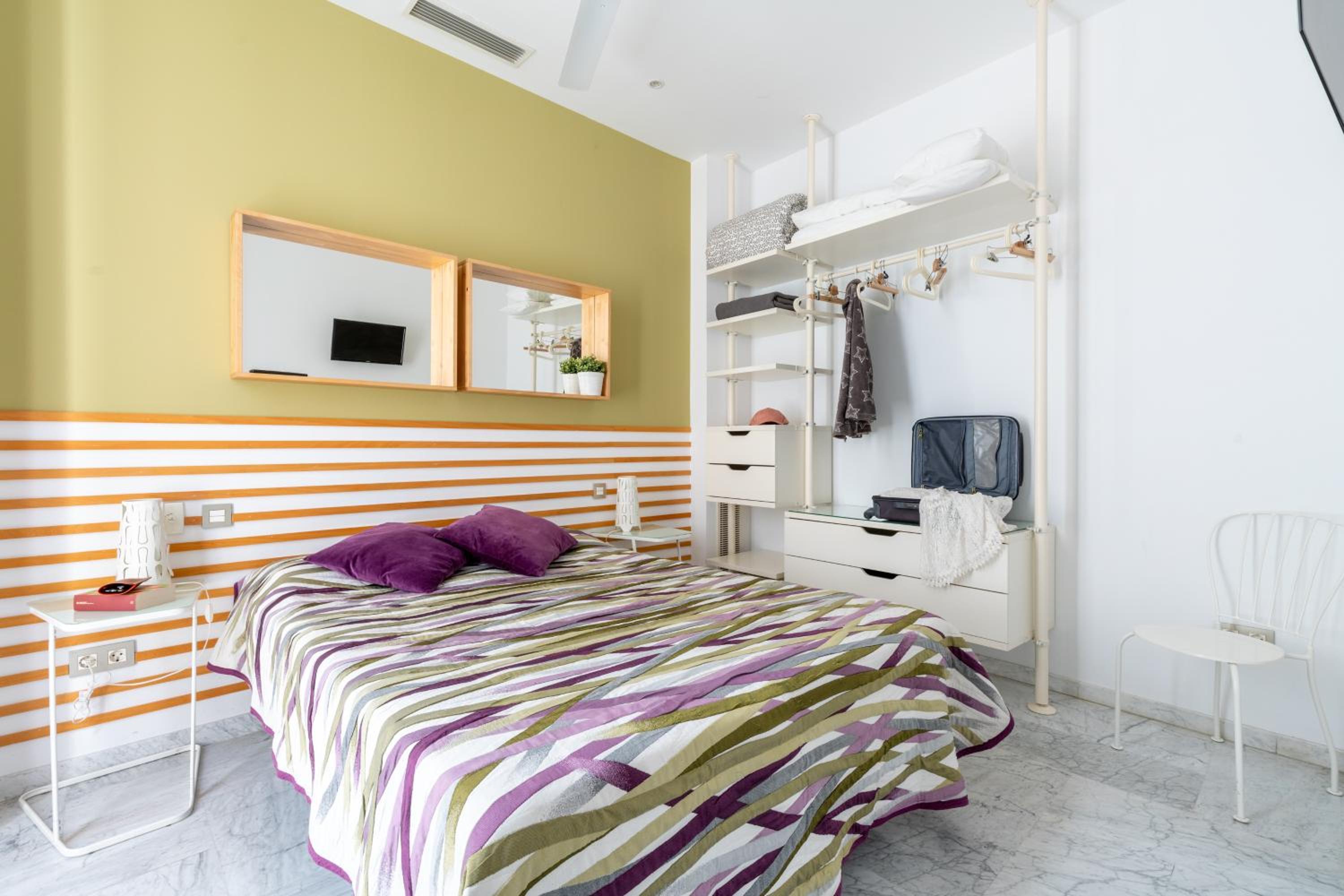 One-Bedroom Apartment - Photo 23