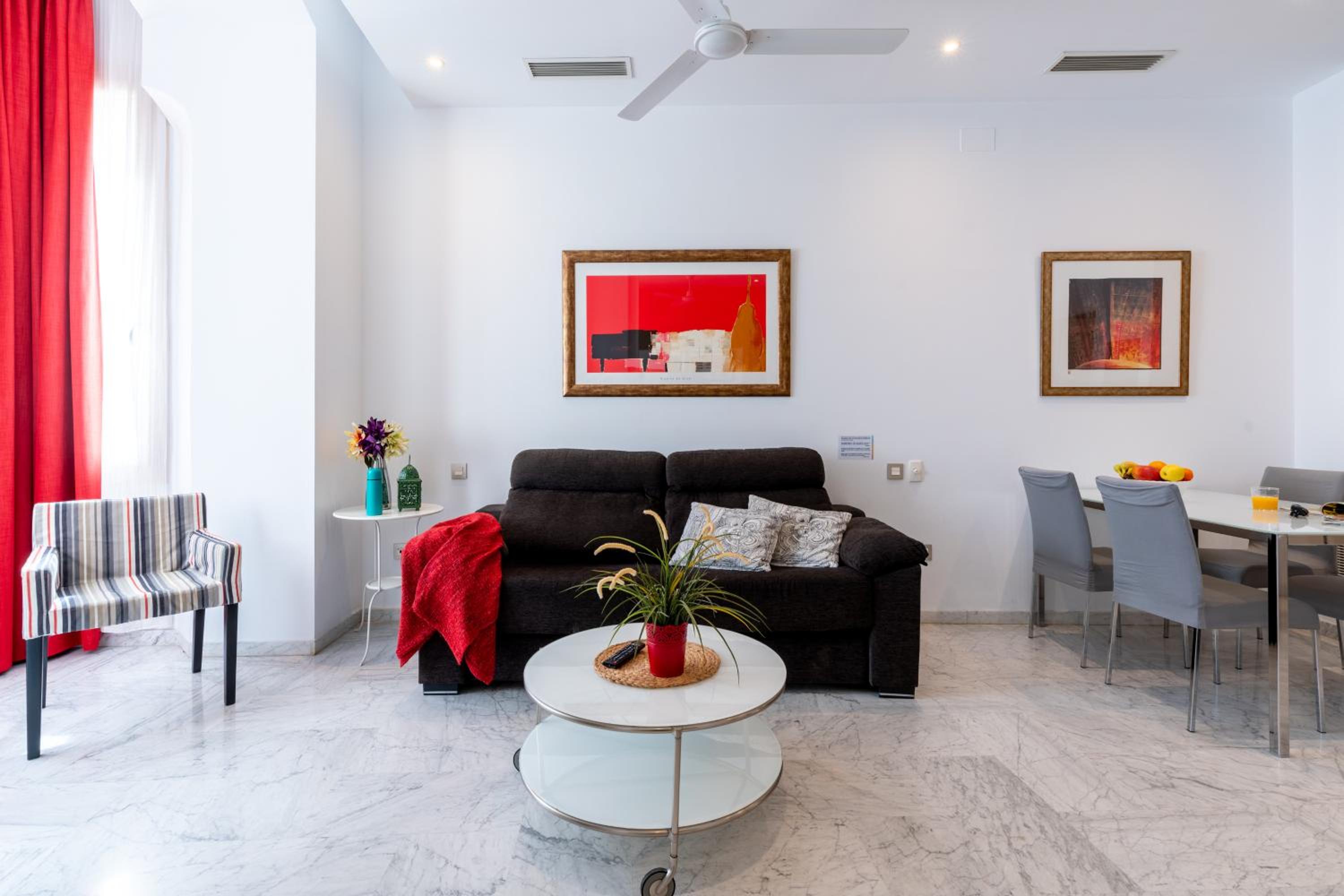 One-Bedroom Apartment - Photo 24