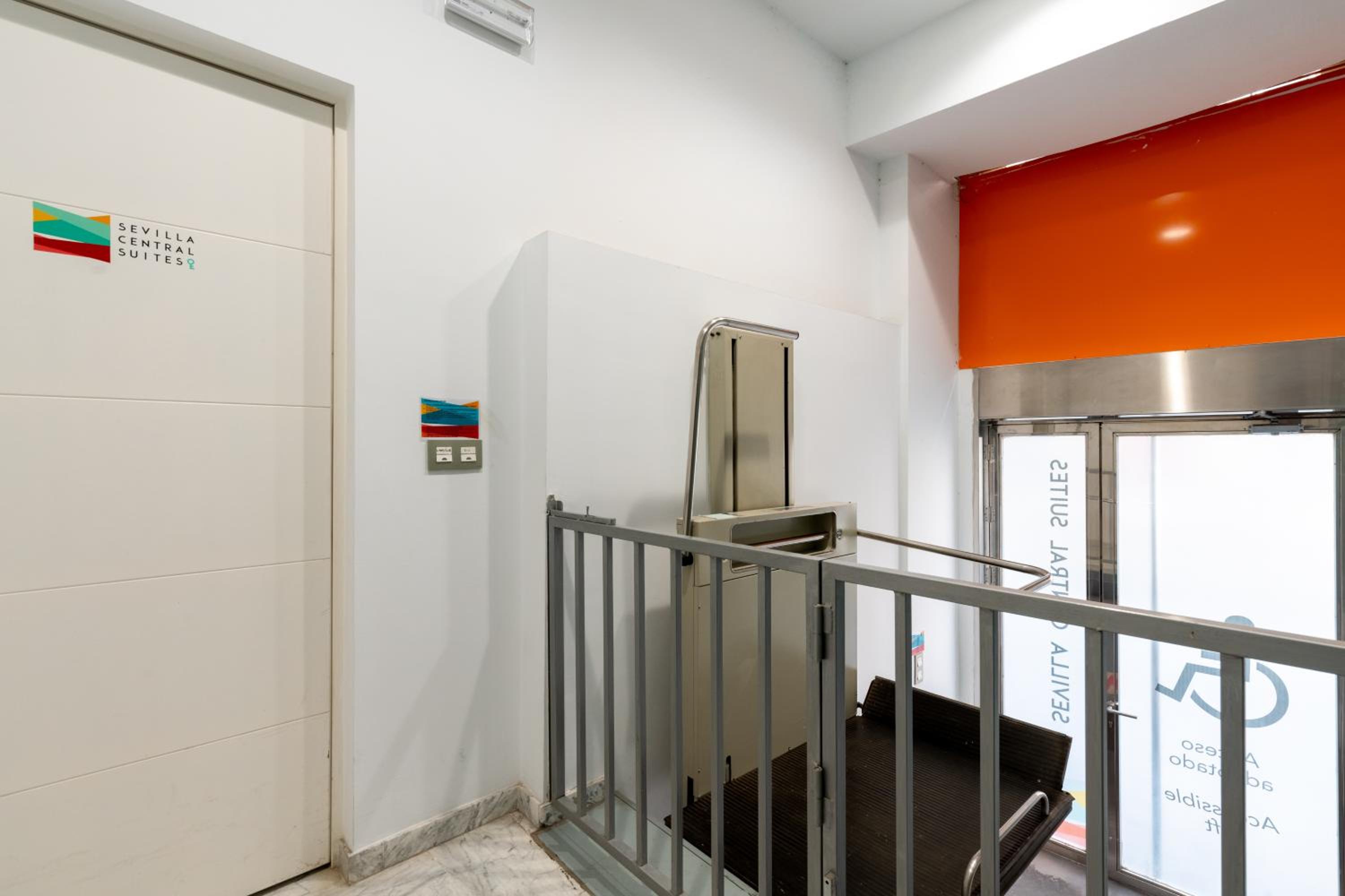 One-Bedroom Apartment - Photo 37