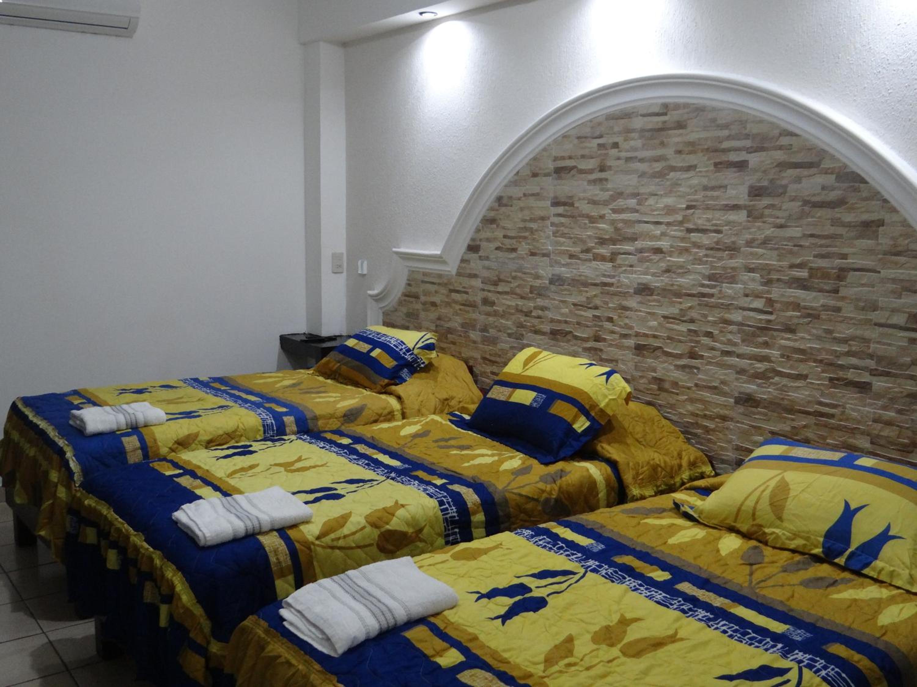 Triple Room - Photo 1