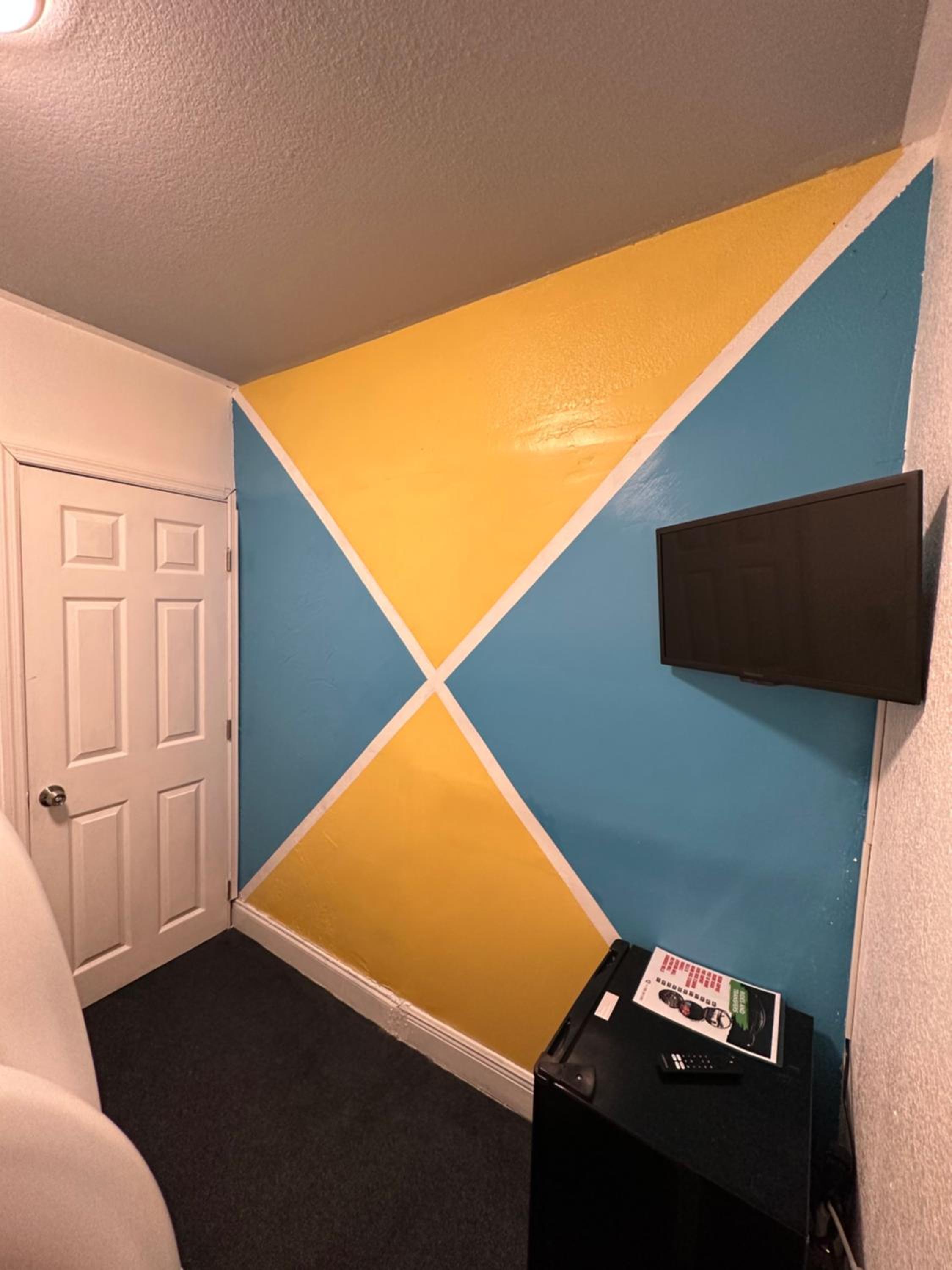 Economy Triple Room photo 1