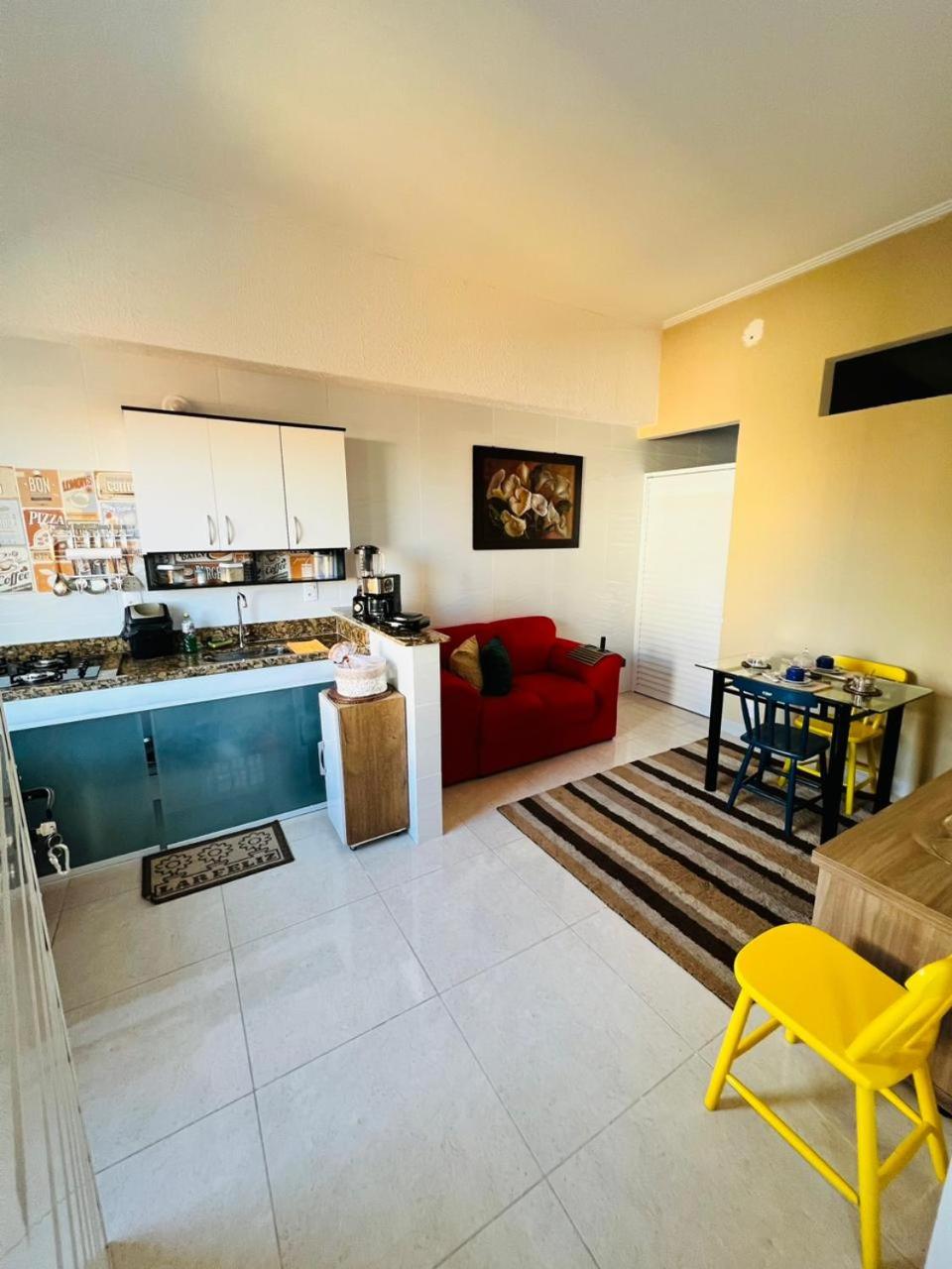 Apartment - Split Level - Photo 2