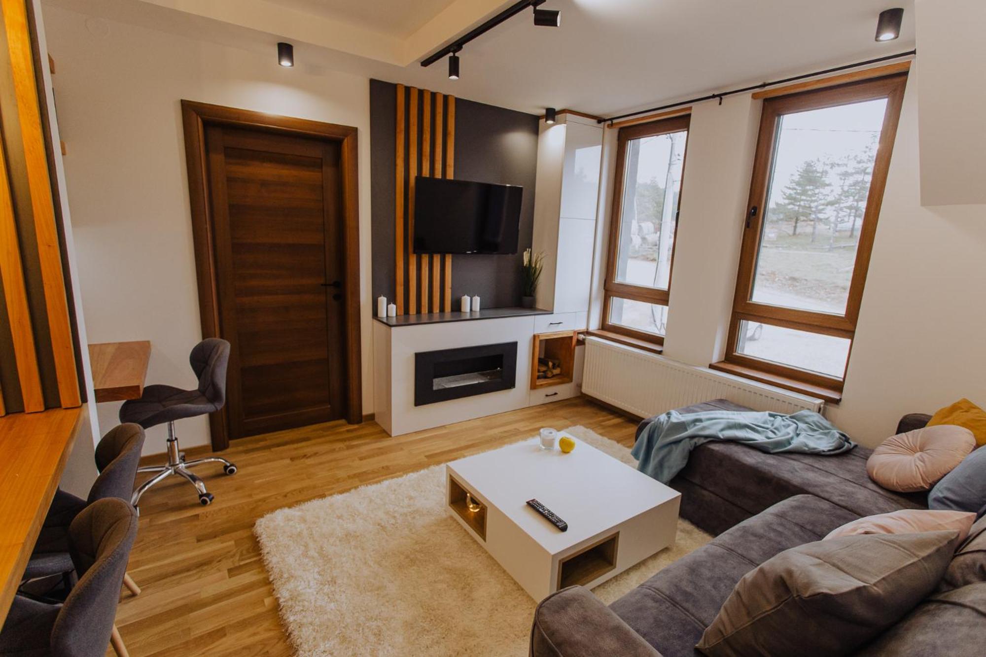 One-Bedroom Apartment photo 1