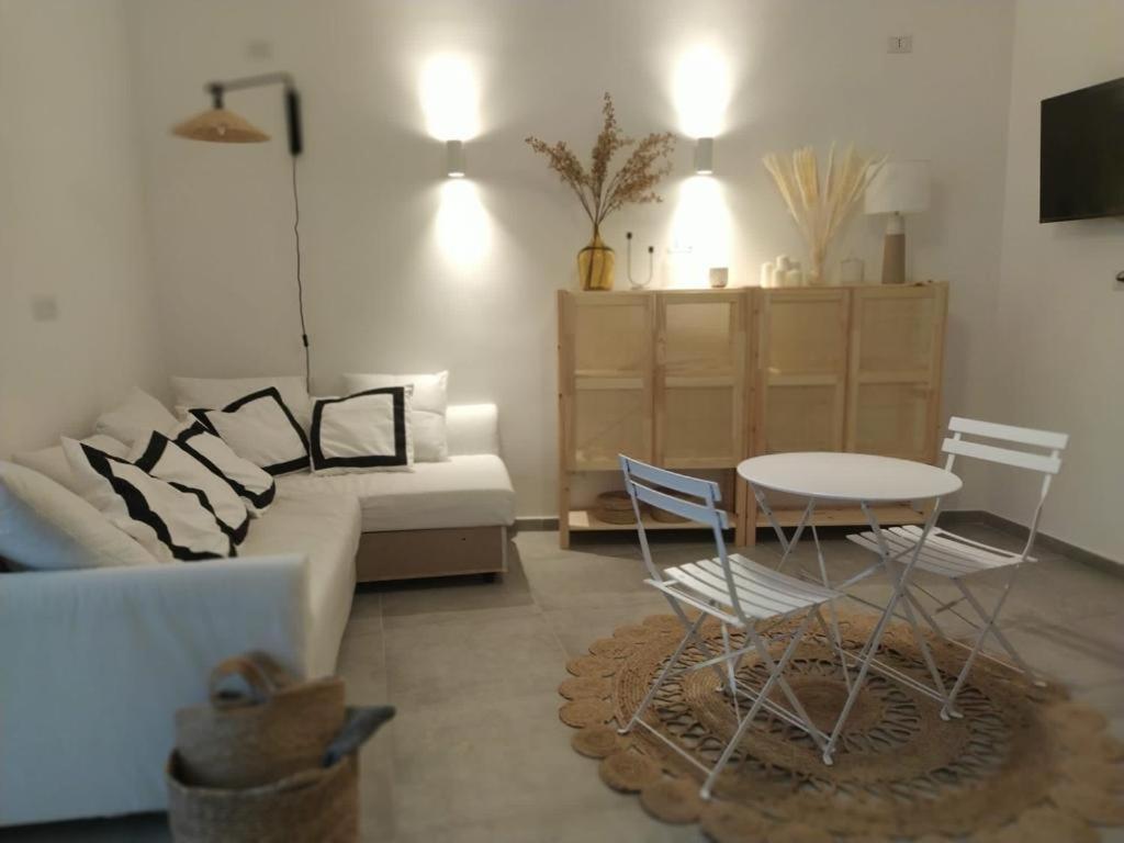 One-Bedroom House photo 2