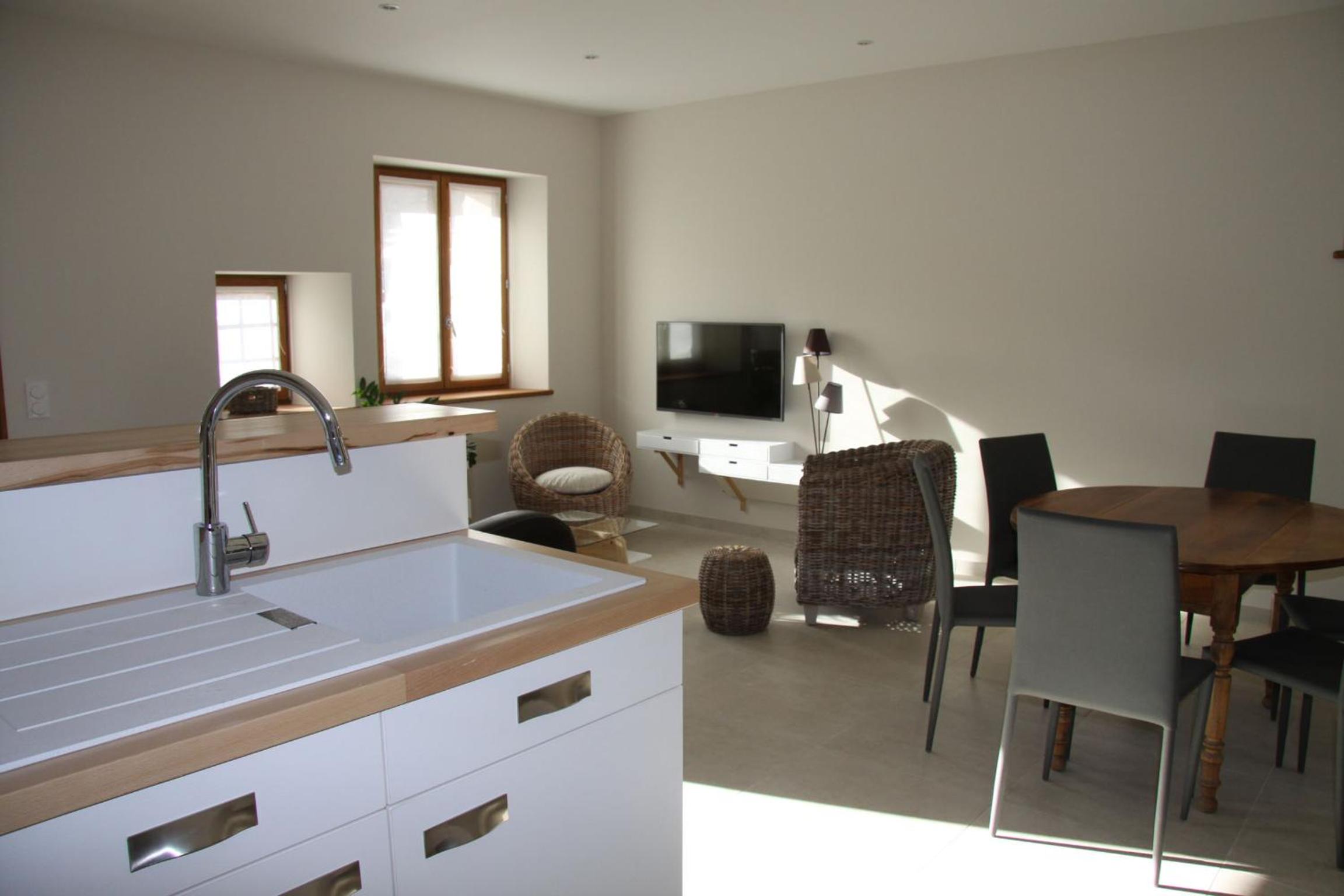 Apartment with Terrace photo 2