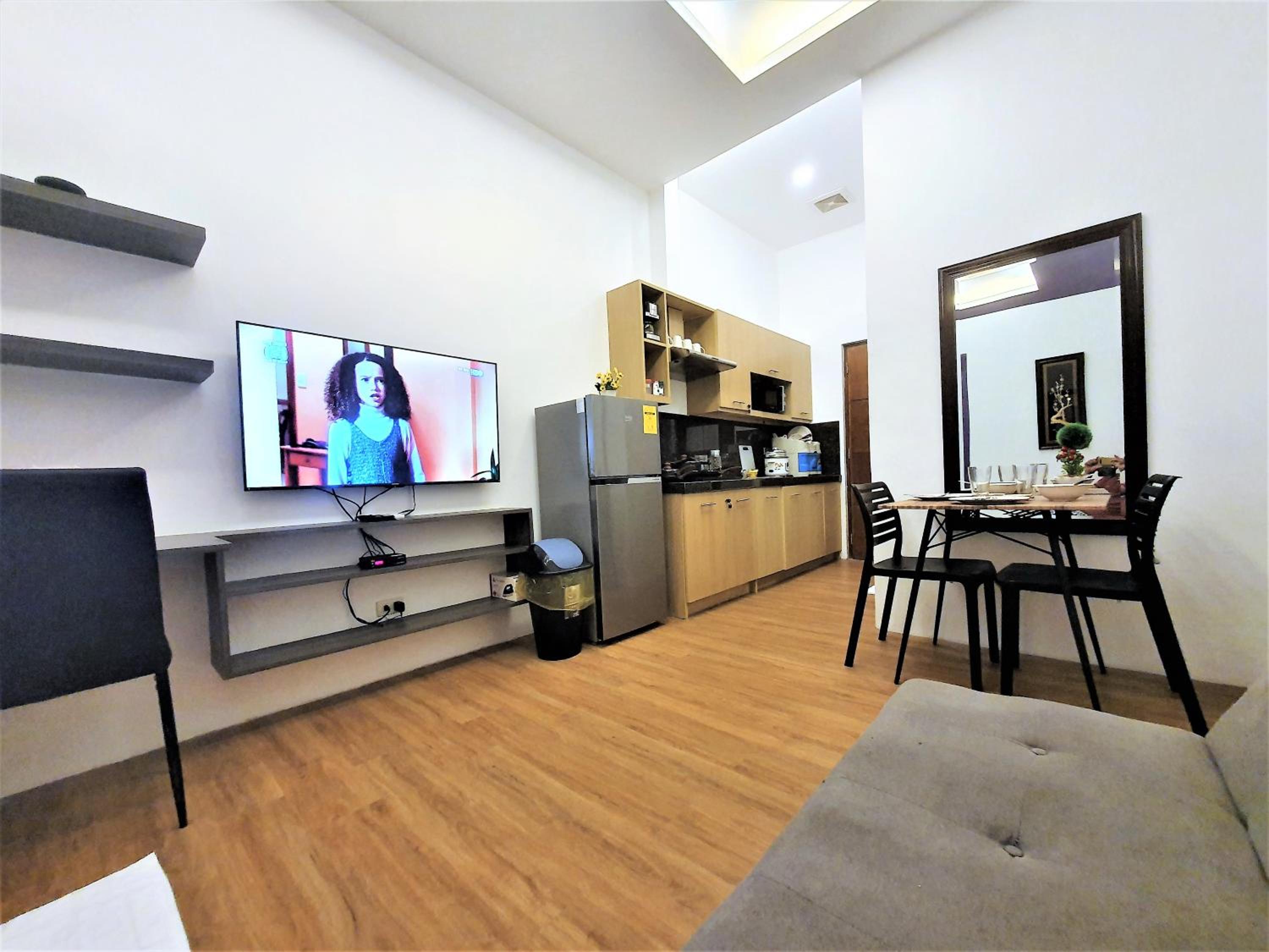 Standard Suite - Photo 7