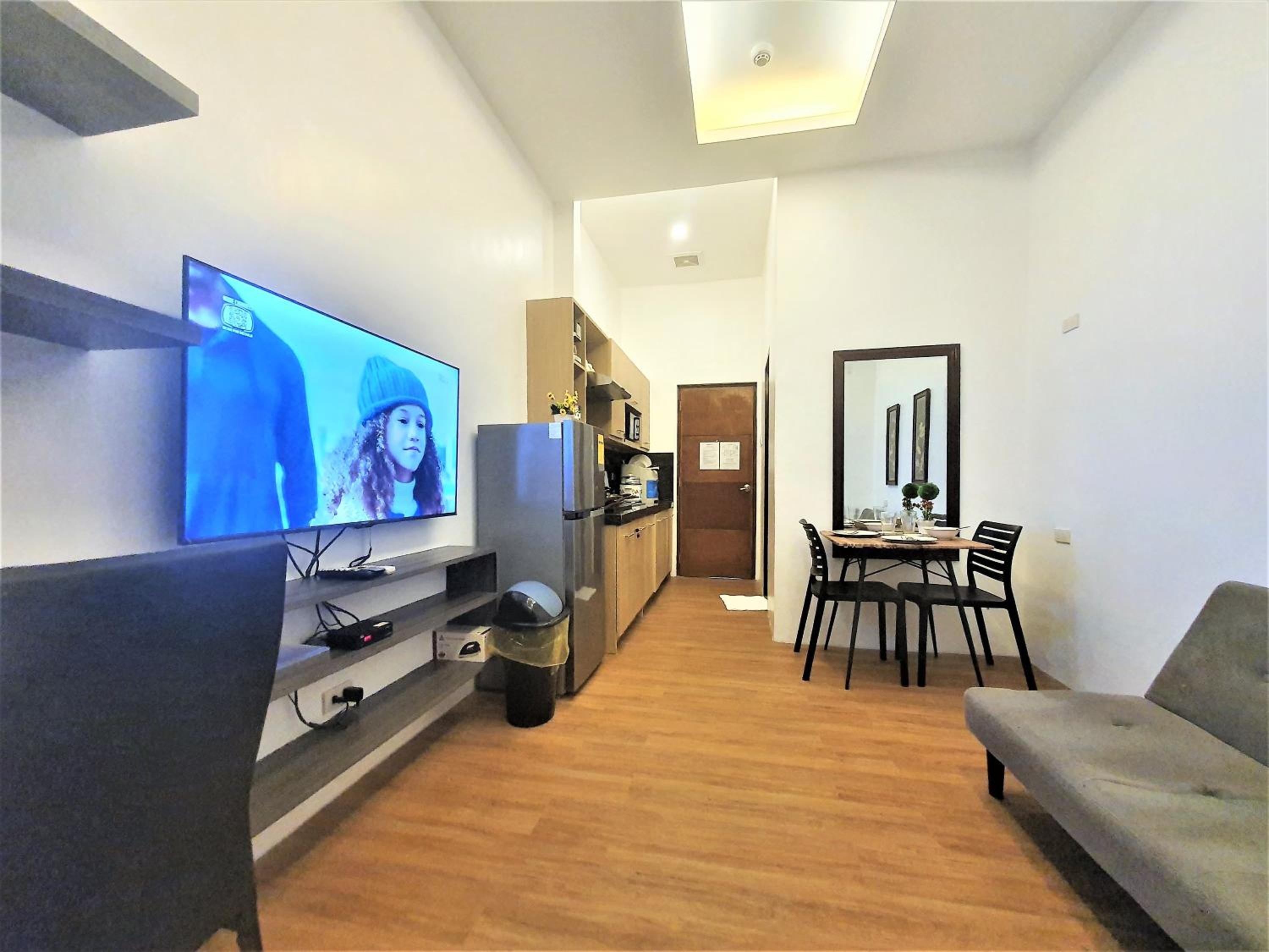 Standard Suite - Photo 4