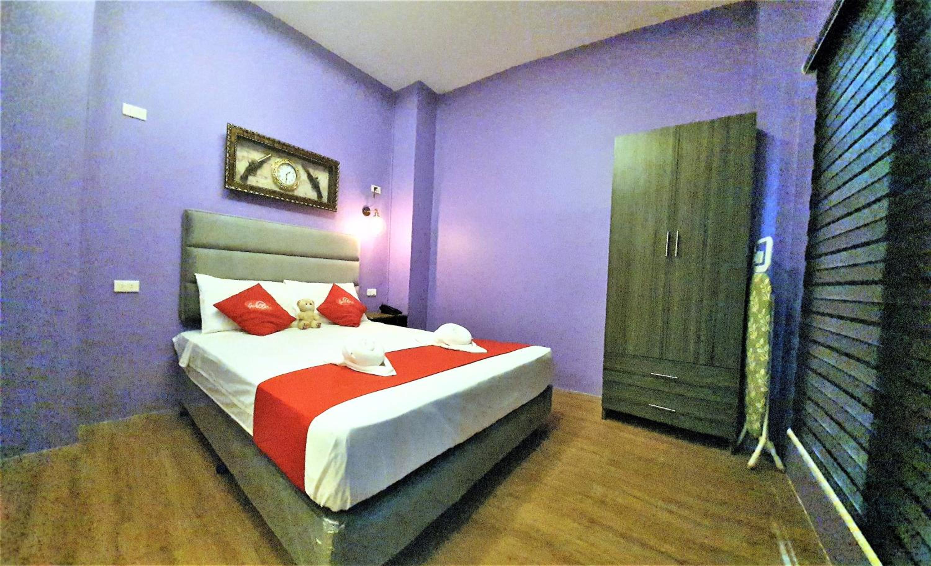 Standard Suite - Photo 8