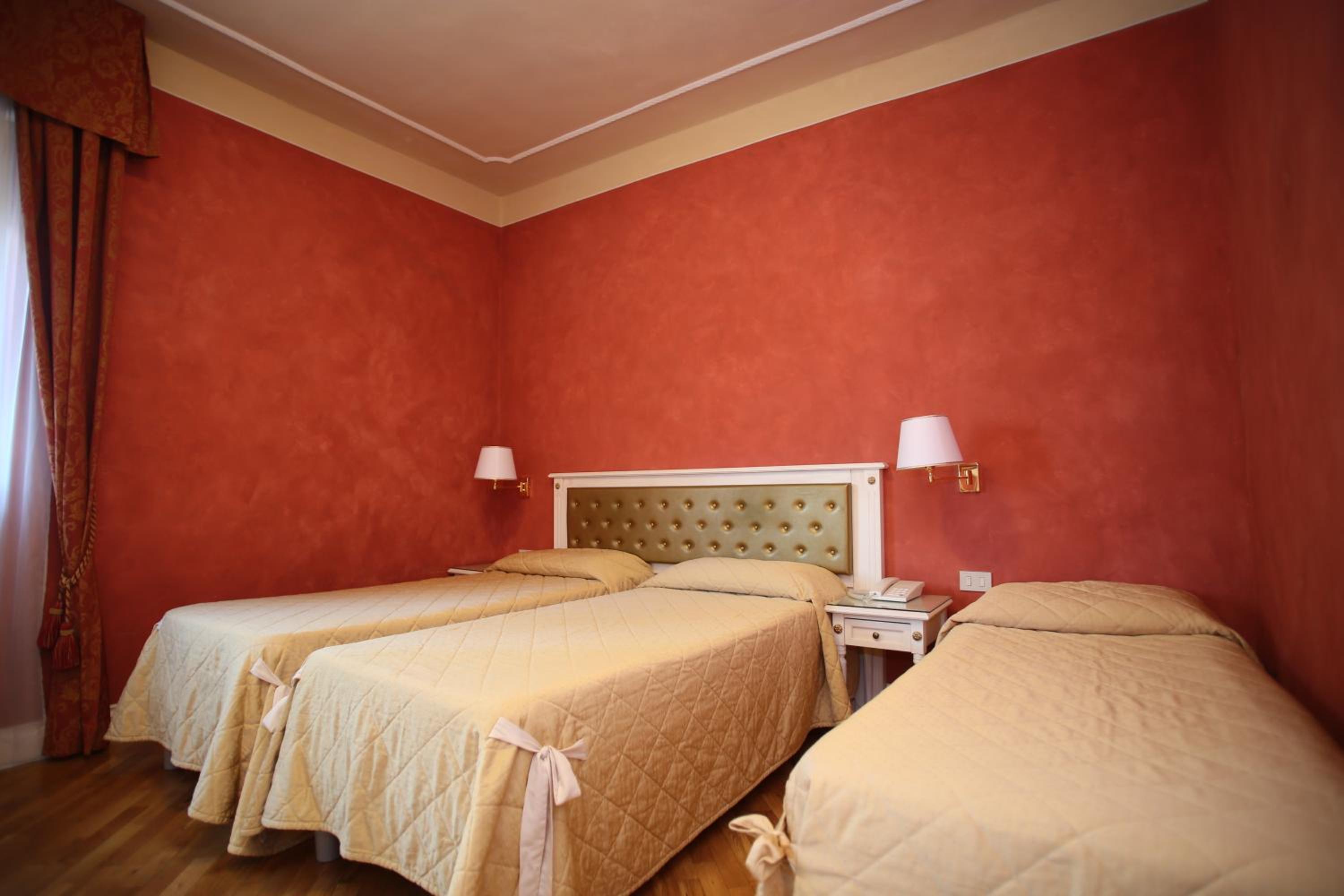 Triple Room photo 2