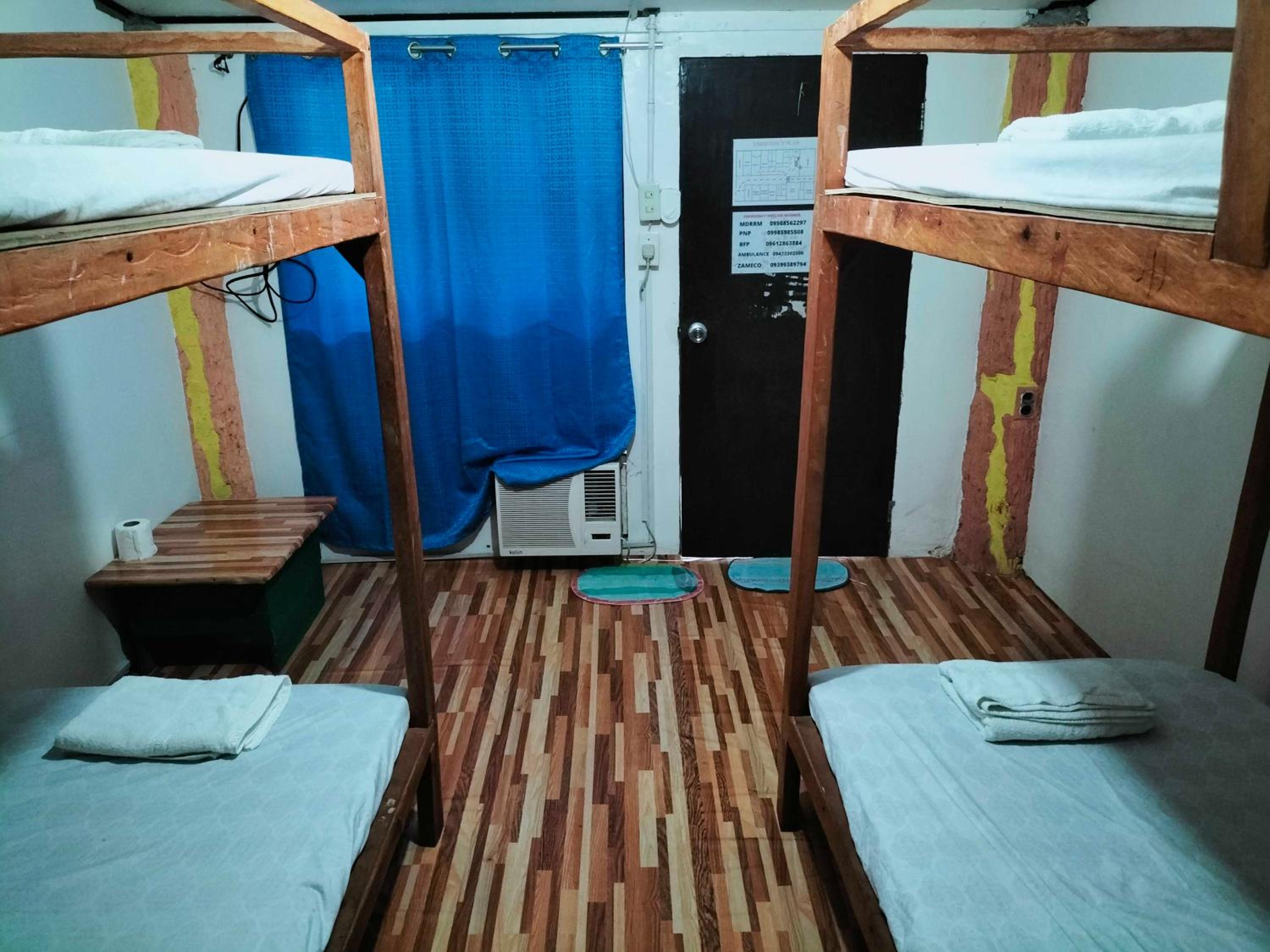 Classic Quadruple Room - Photo 1
