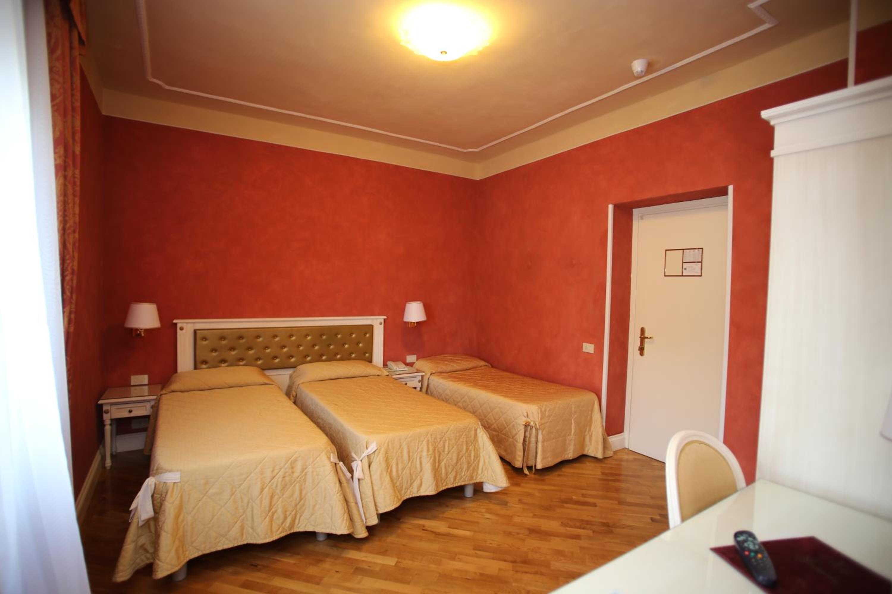 Triple Room photo 3