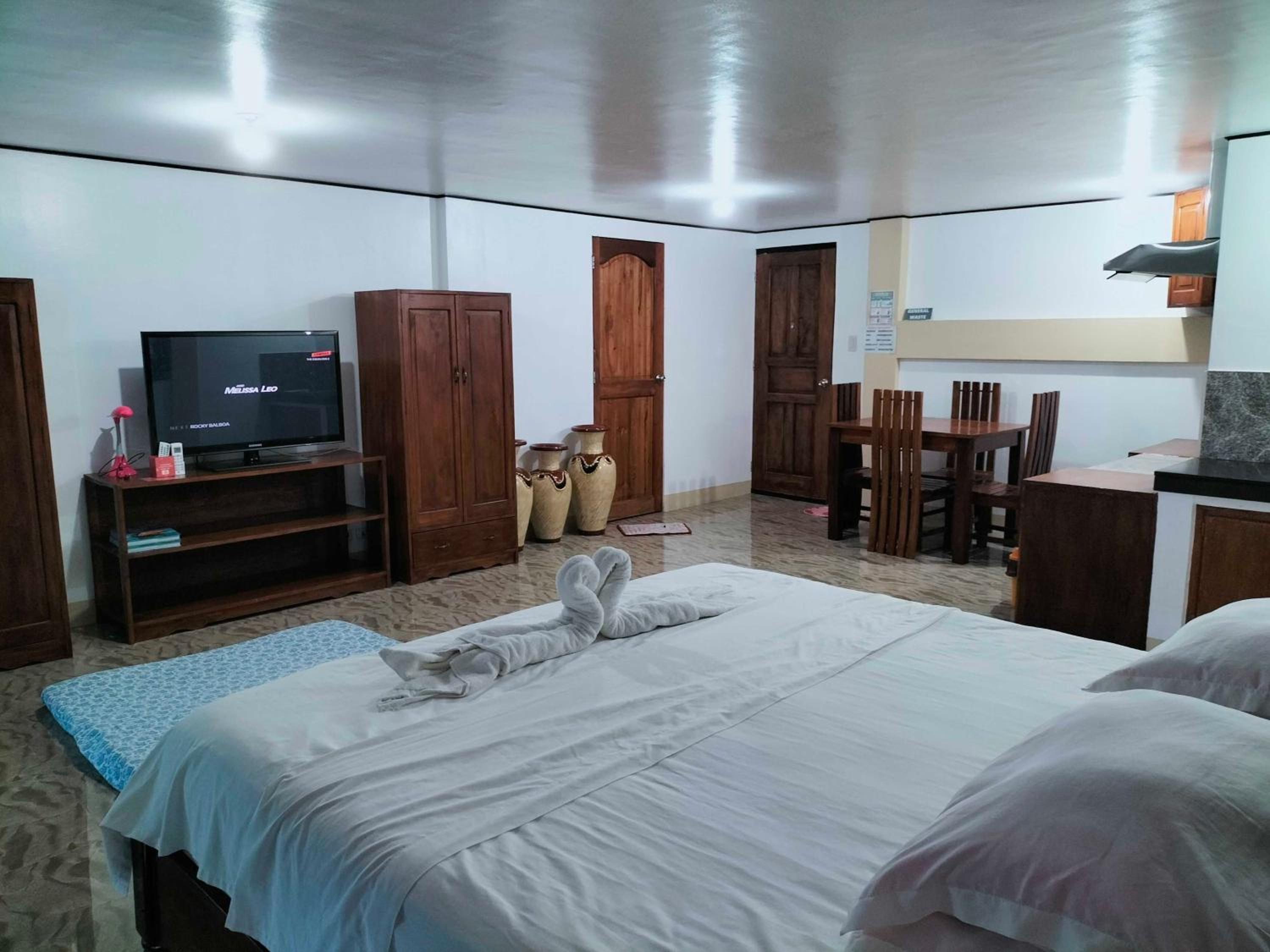 Suite with Sea View - Photo 3