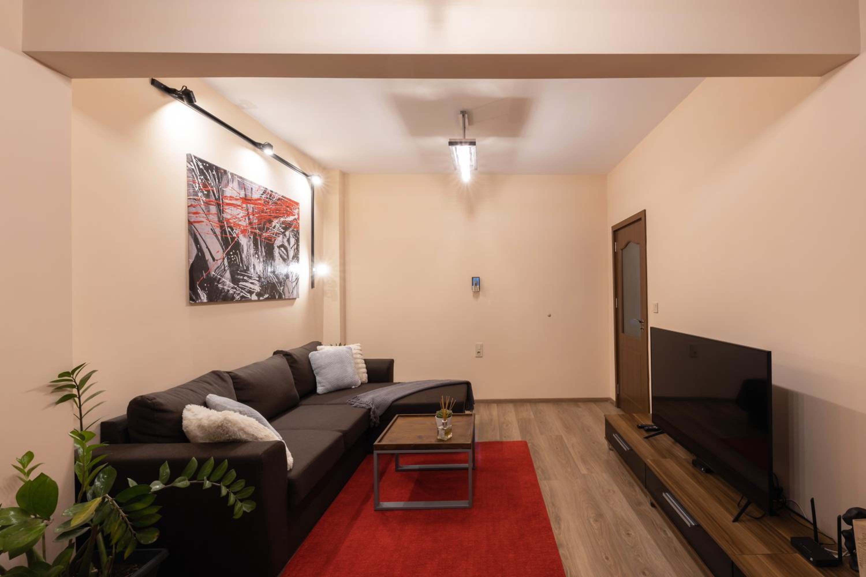 Two-Bedroom Apartment - Photo 5