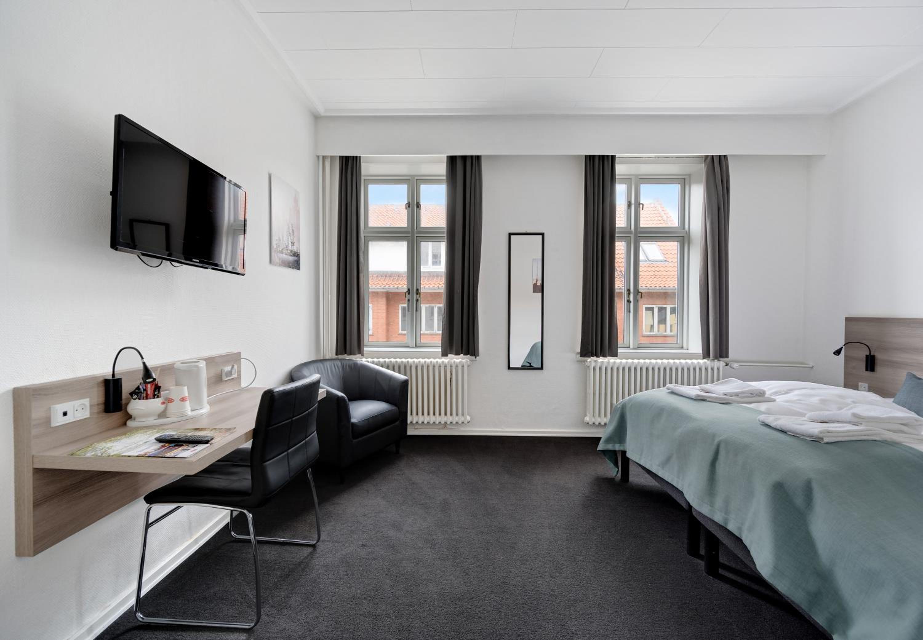 Deluxe Double Room with Shower