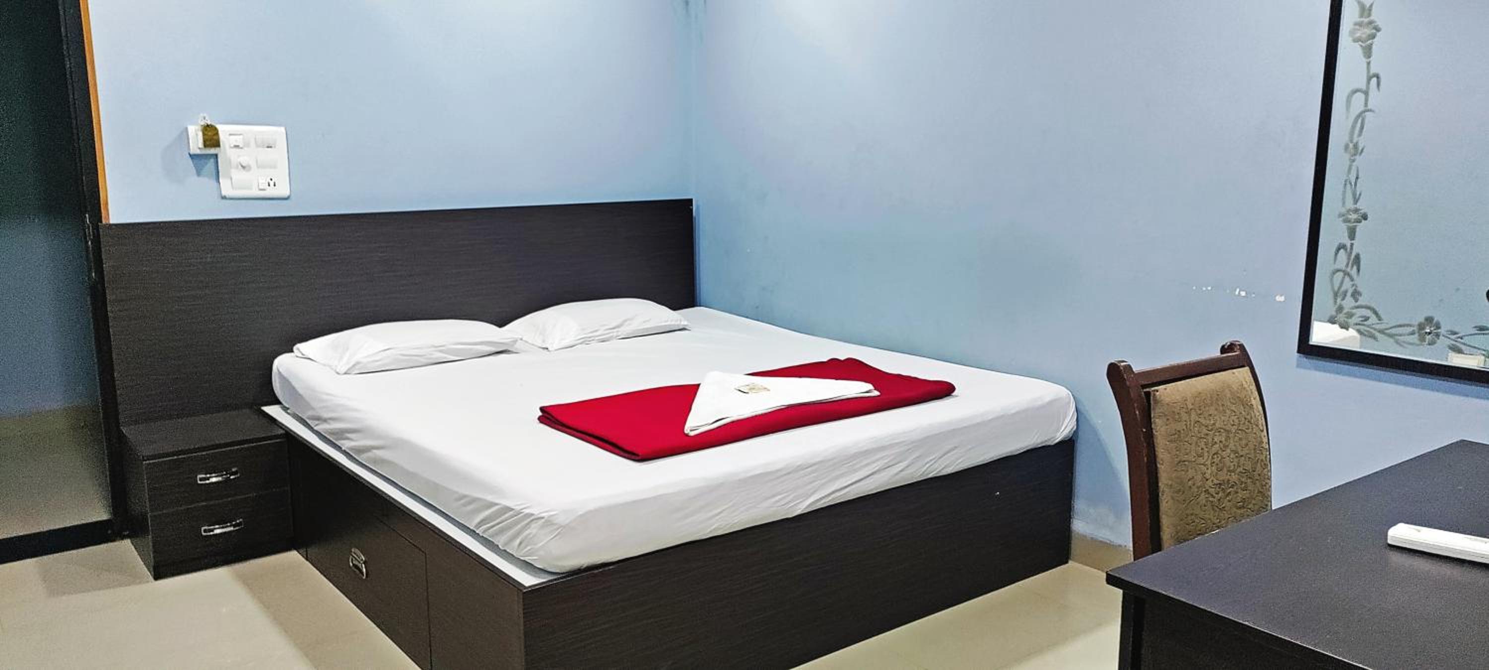Standard Double Room With Fan - Photo 22
