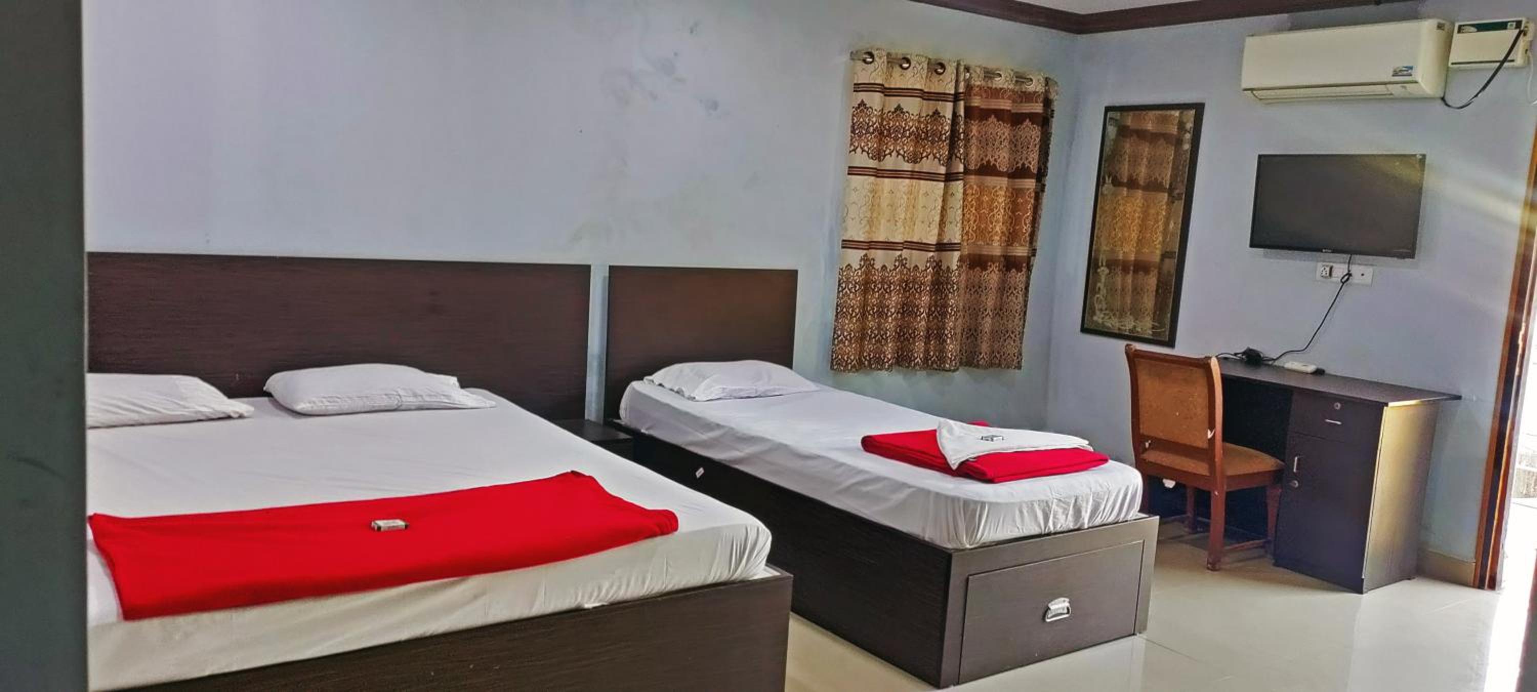 Deluxe Triple Room - Photo 21