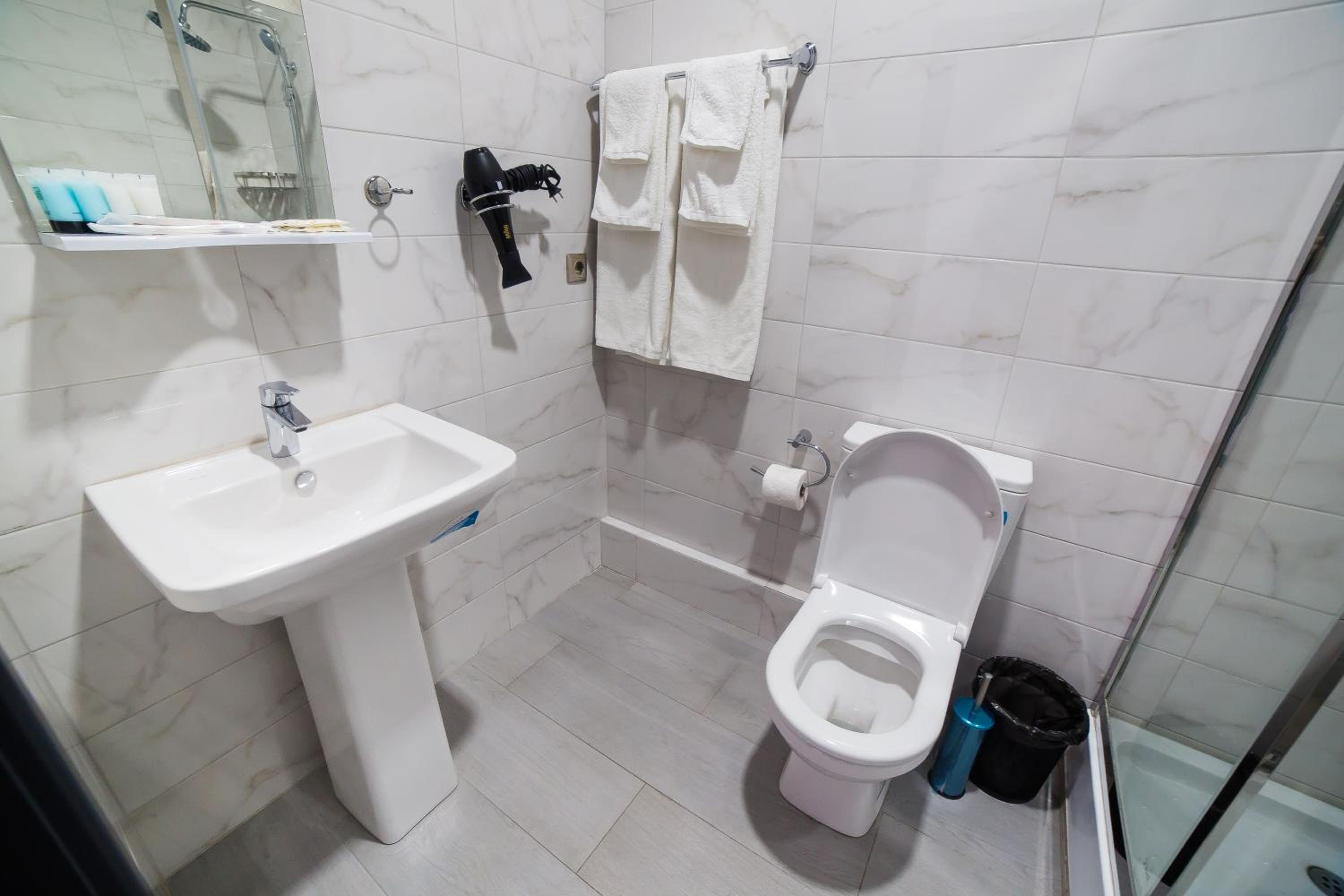 Triple Room - Photo 2
