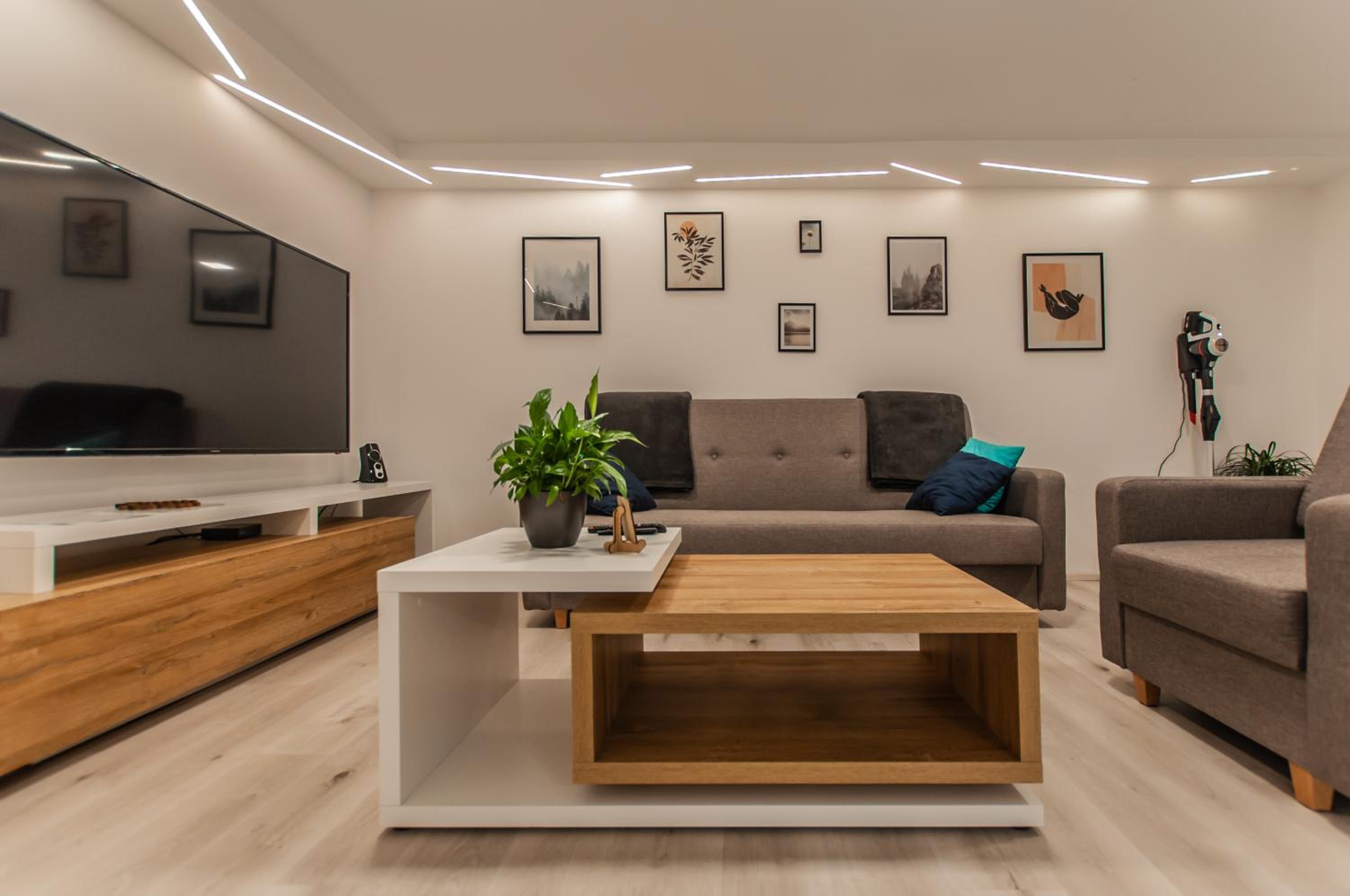 One-Bedroom Apartment - Photo 5