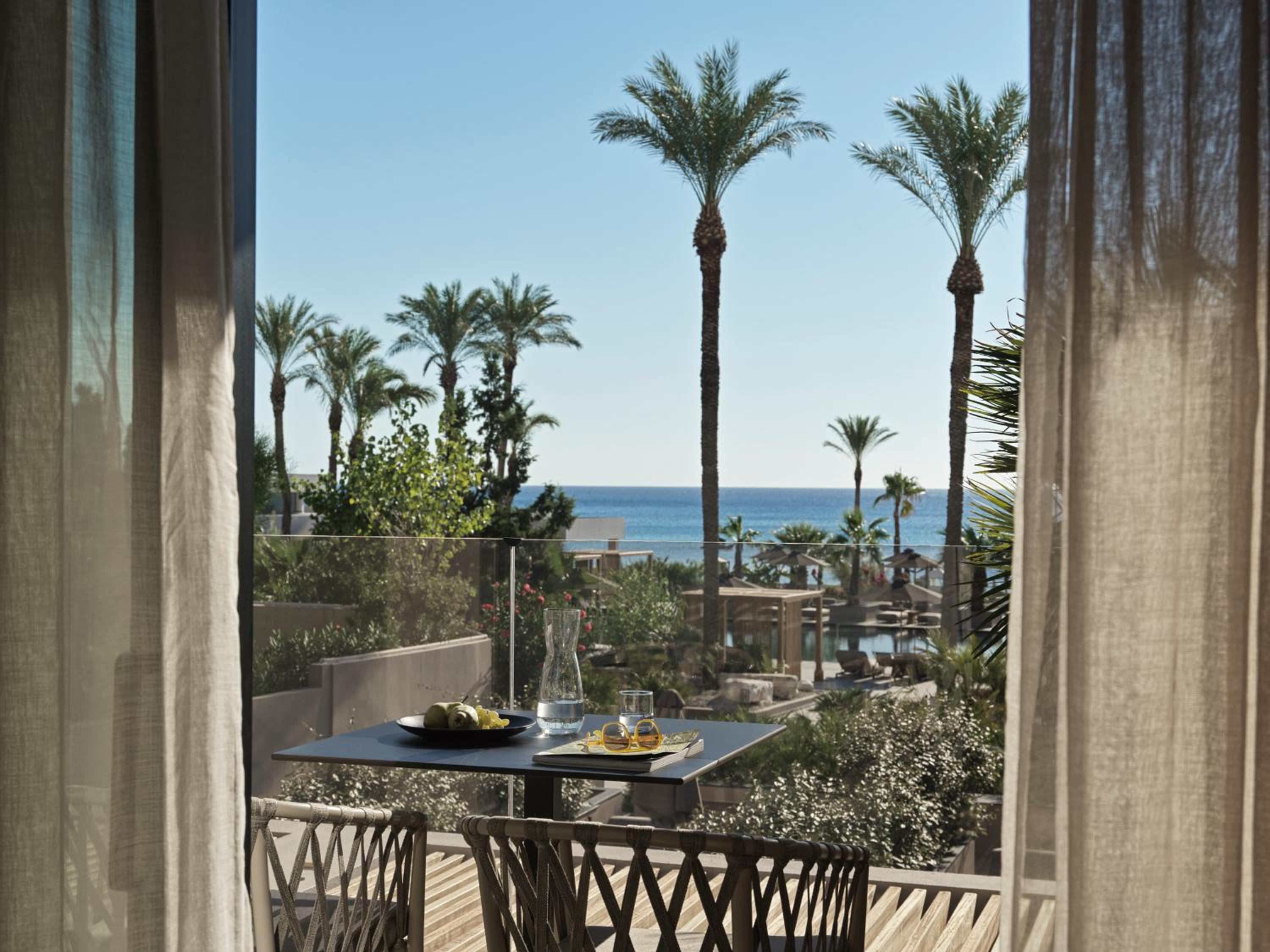 Open Plan Suite Sea View - Photo 9