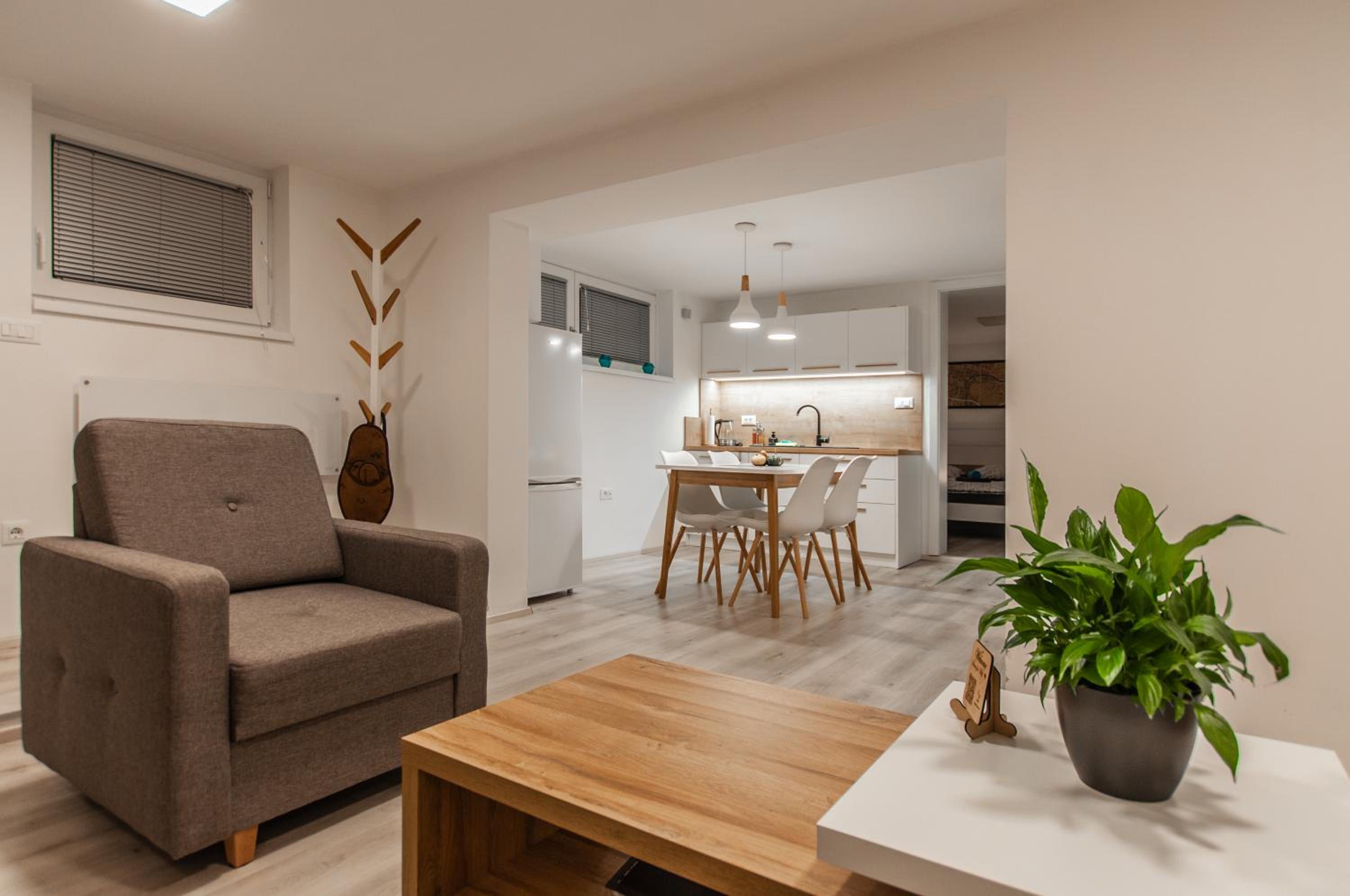One-Bedroom Apartment - Photo 12