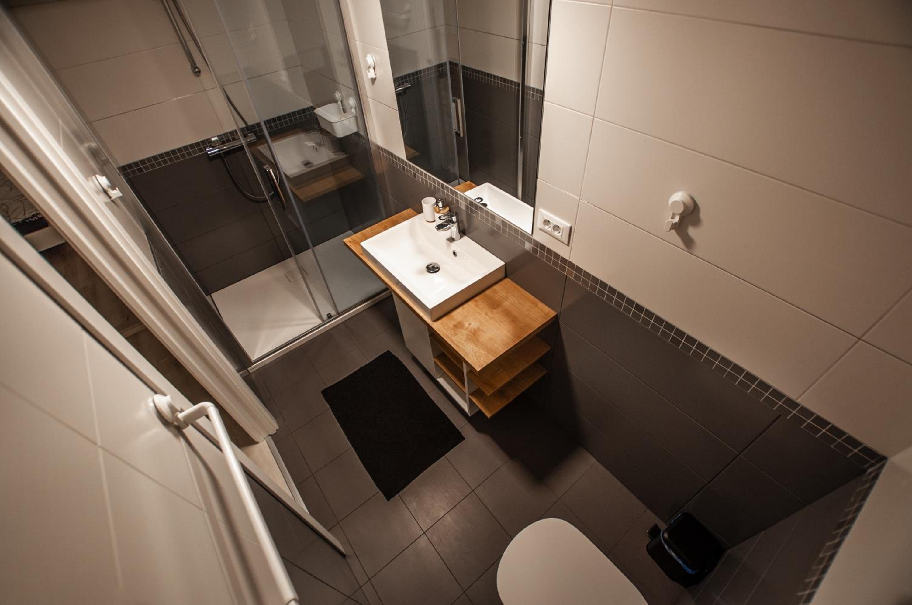 One-Bedroom Apartment - Photo 17