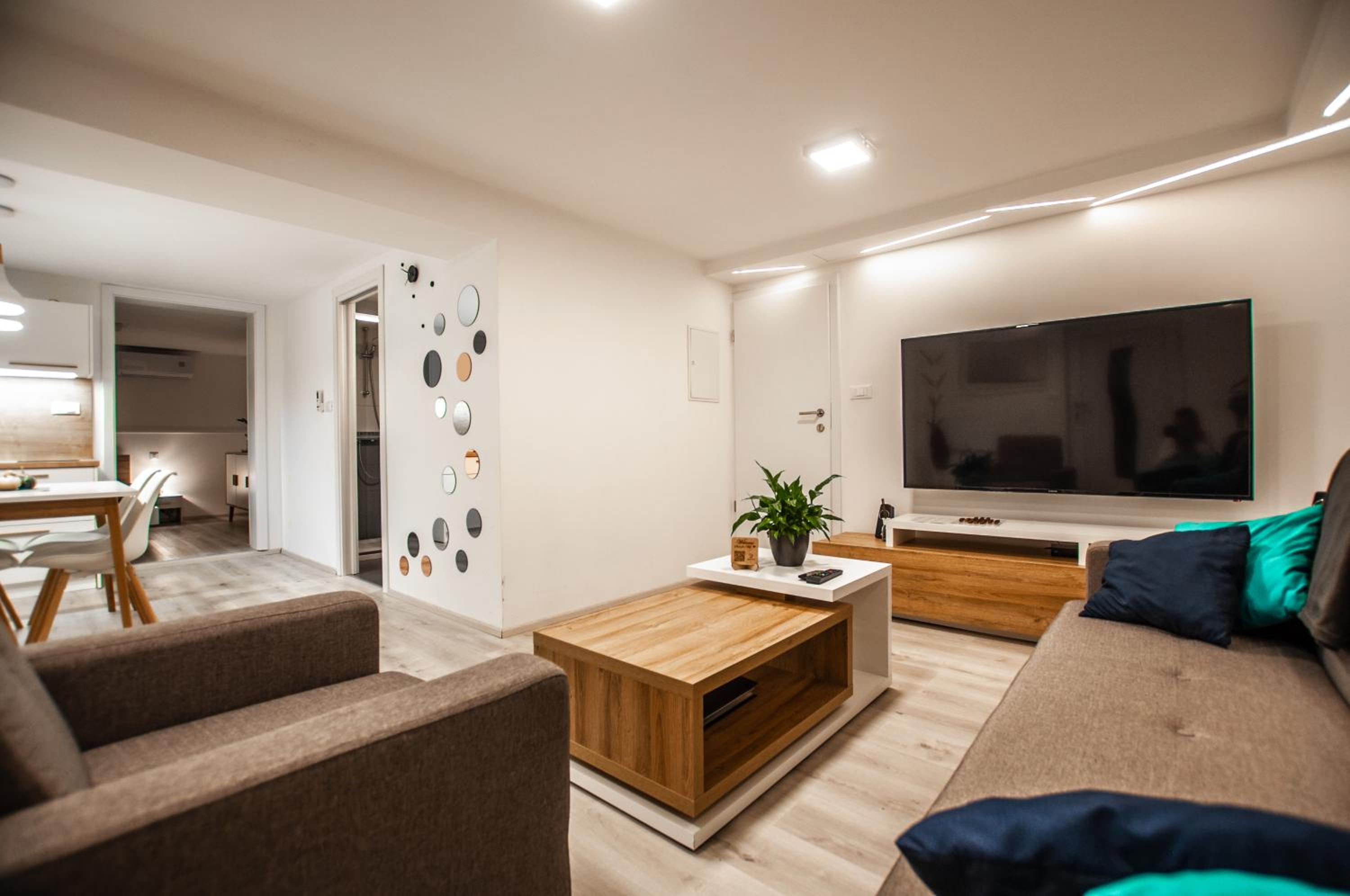 One-Bedroom Apartment - Photo 21