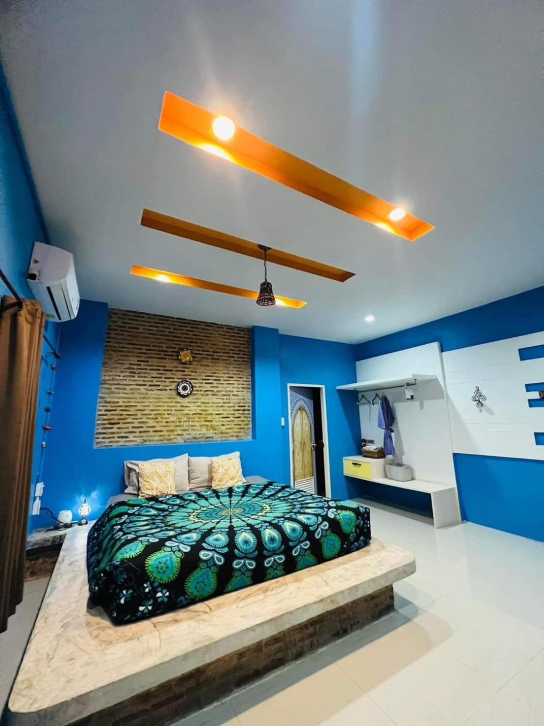 Deluxe King Room photo 2