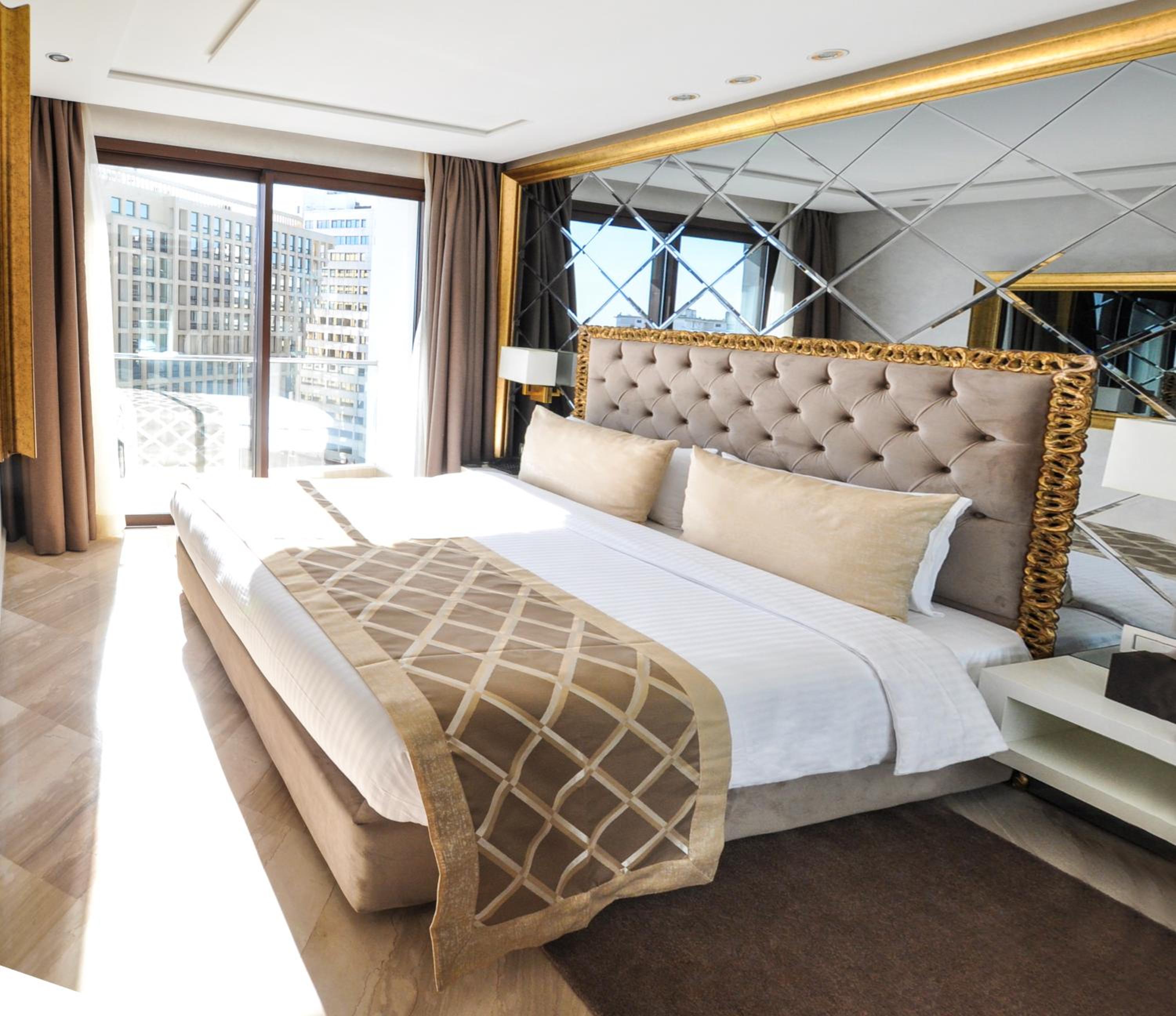 Classic Junior Suite King Bed