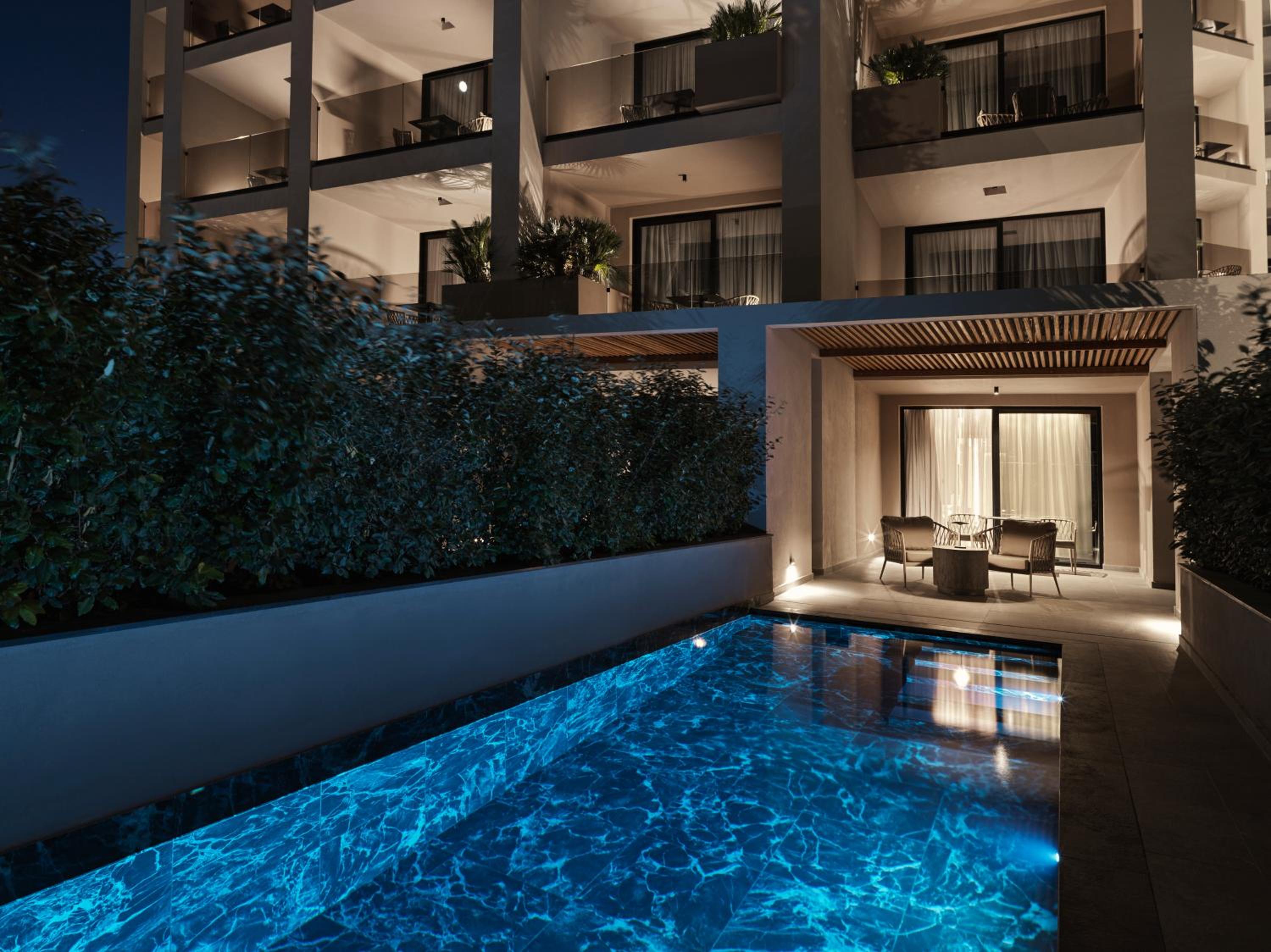 Open Plan Suite Partial Sea View with Private Pool - Photo 19