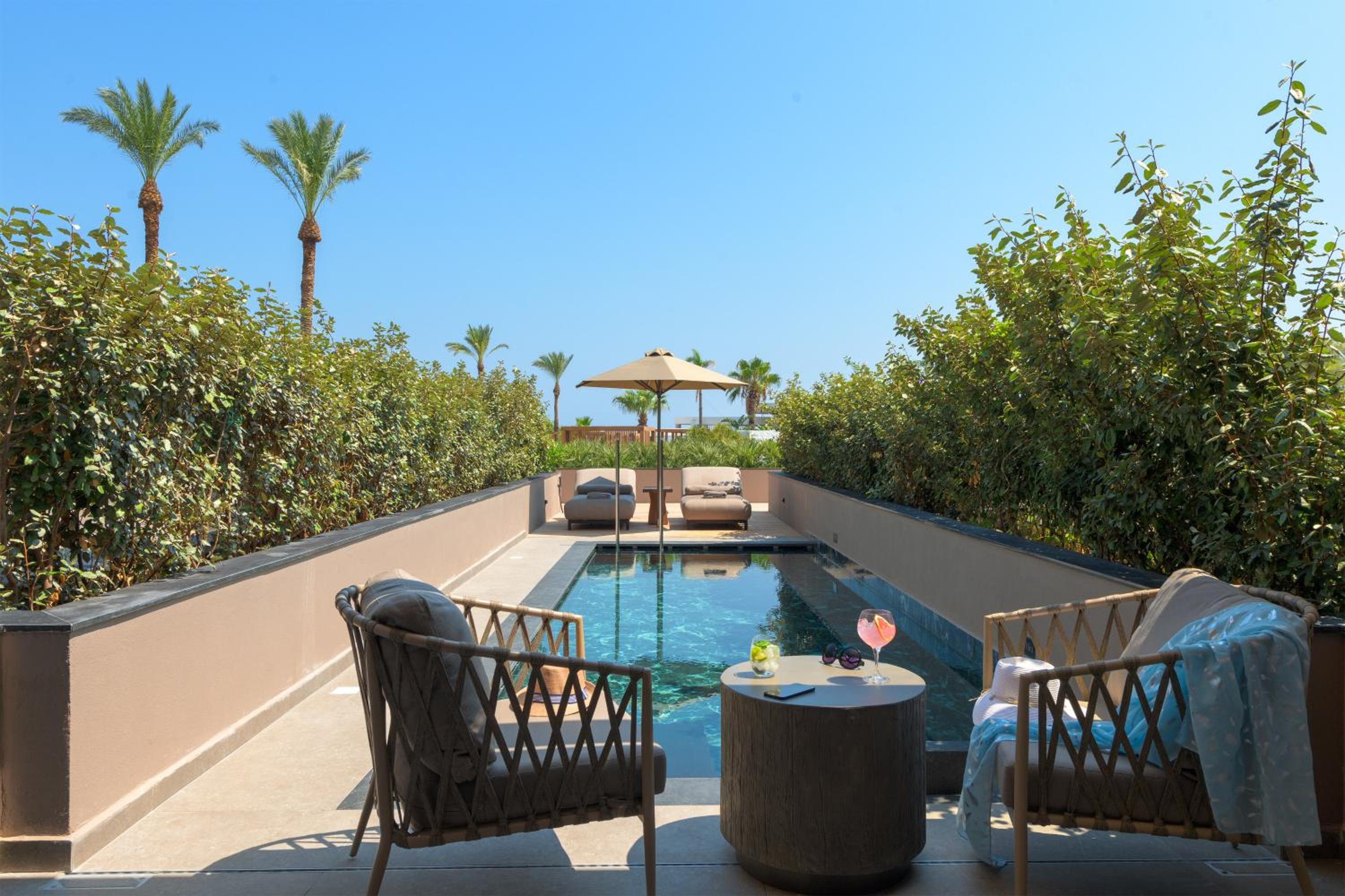 Open Plan Suite Partial Sea View with Private Pool - Photo 16