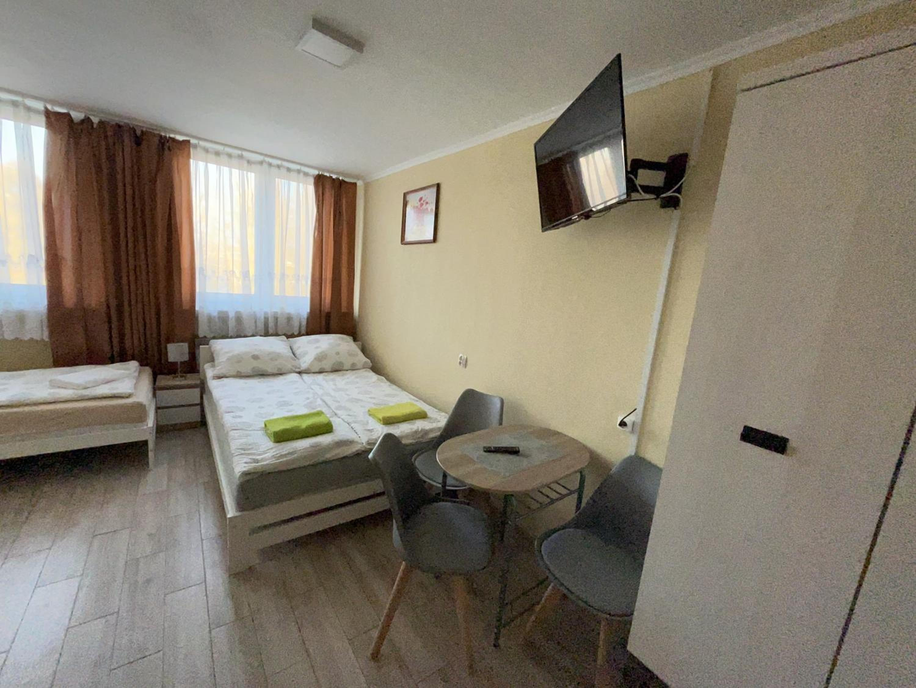 Triple Room with Bathroom photo 2