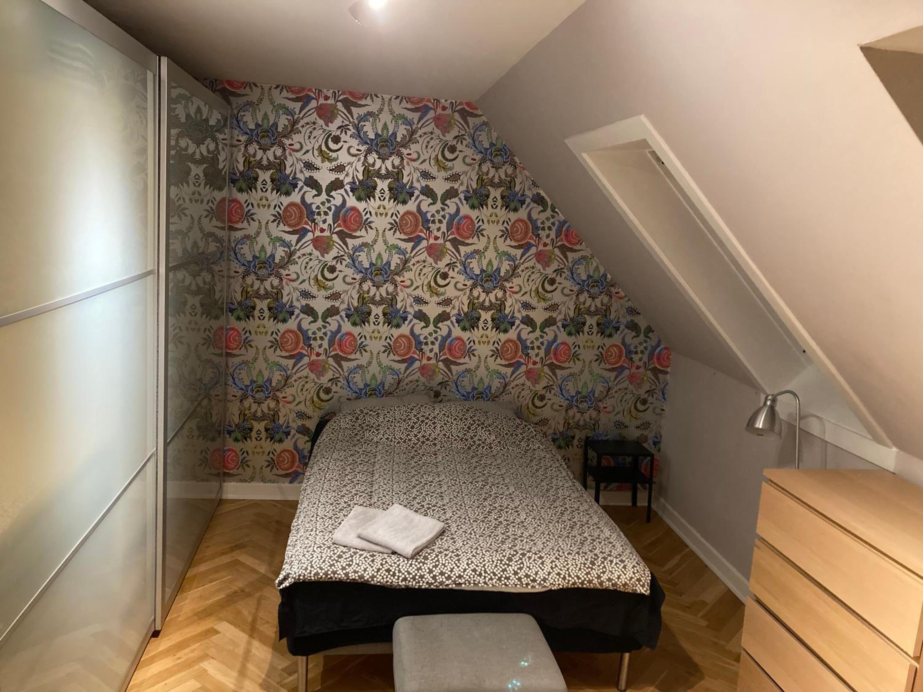Single Room with Shared Bathroom photo 1