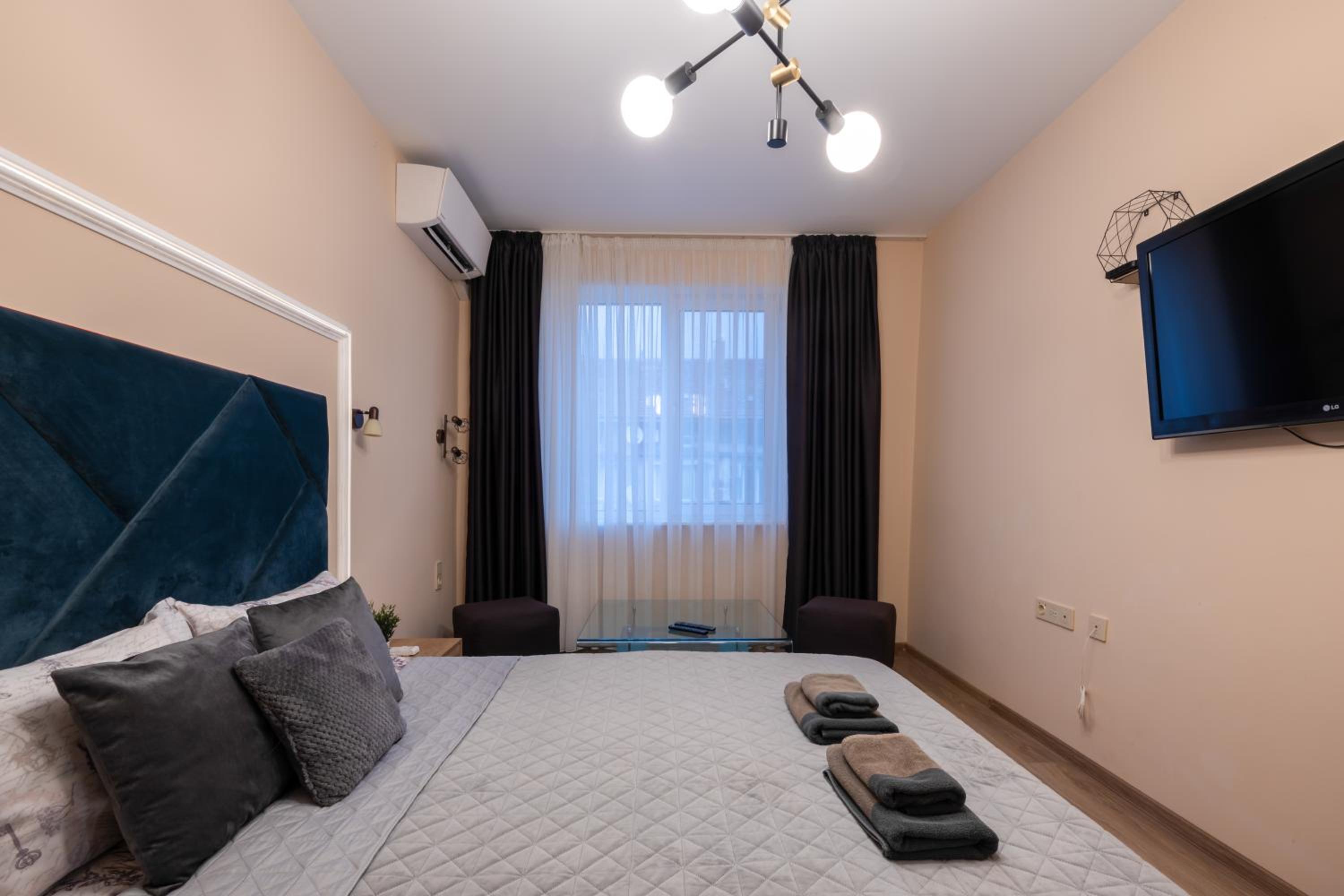 Two-Bedroom Apartment - Photo 19
