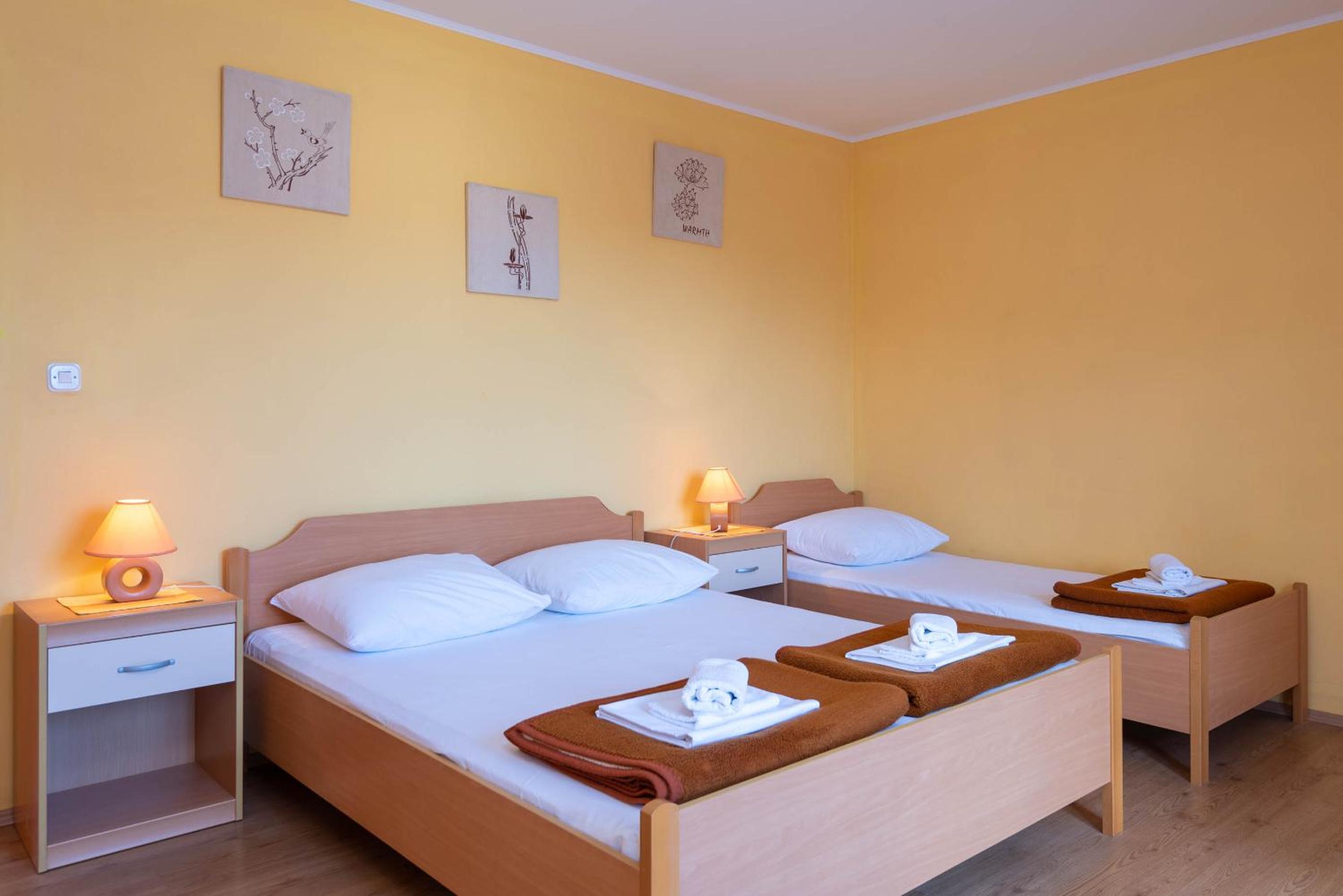 One-Bedroom Apartment with Balcony and City View photo 1