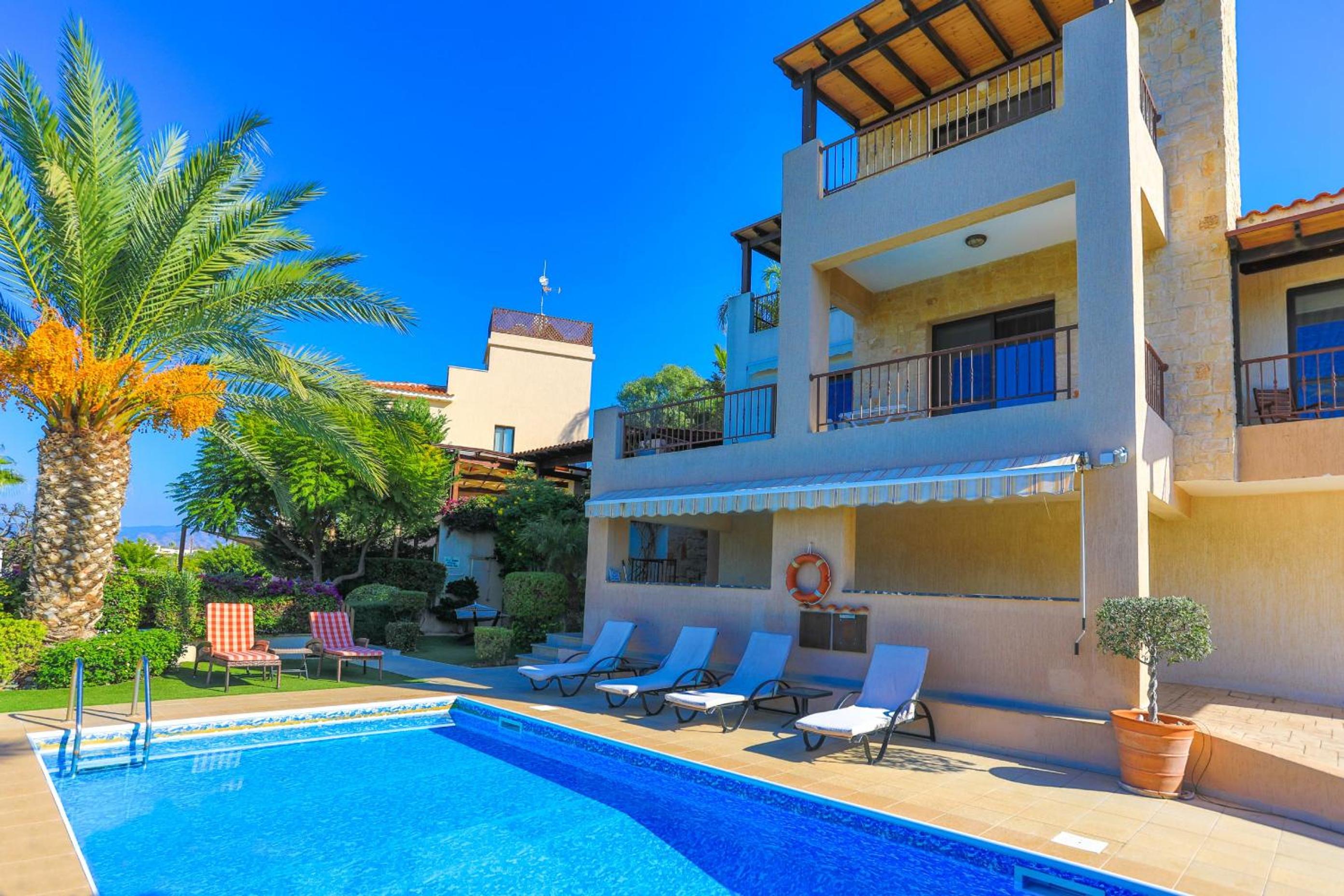 Three-Bedroom Villa photo 1