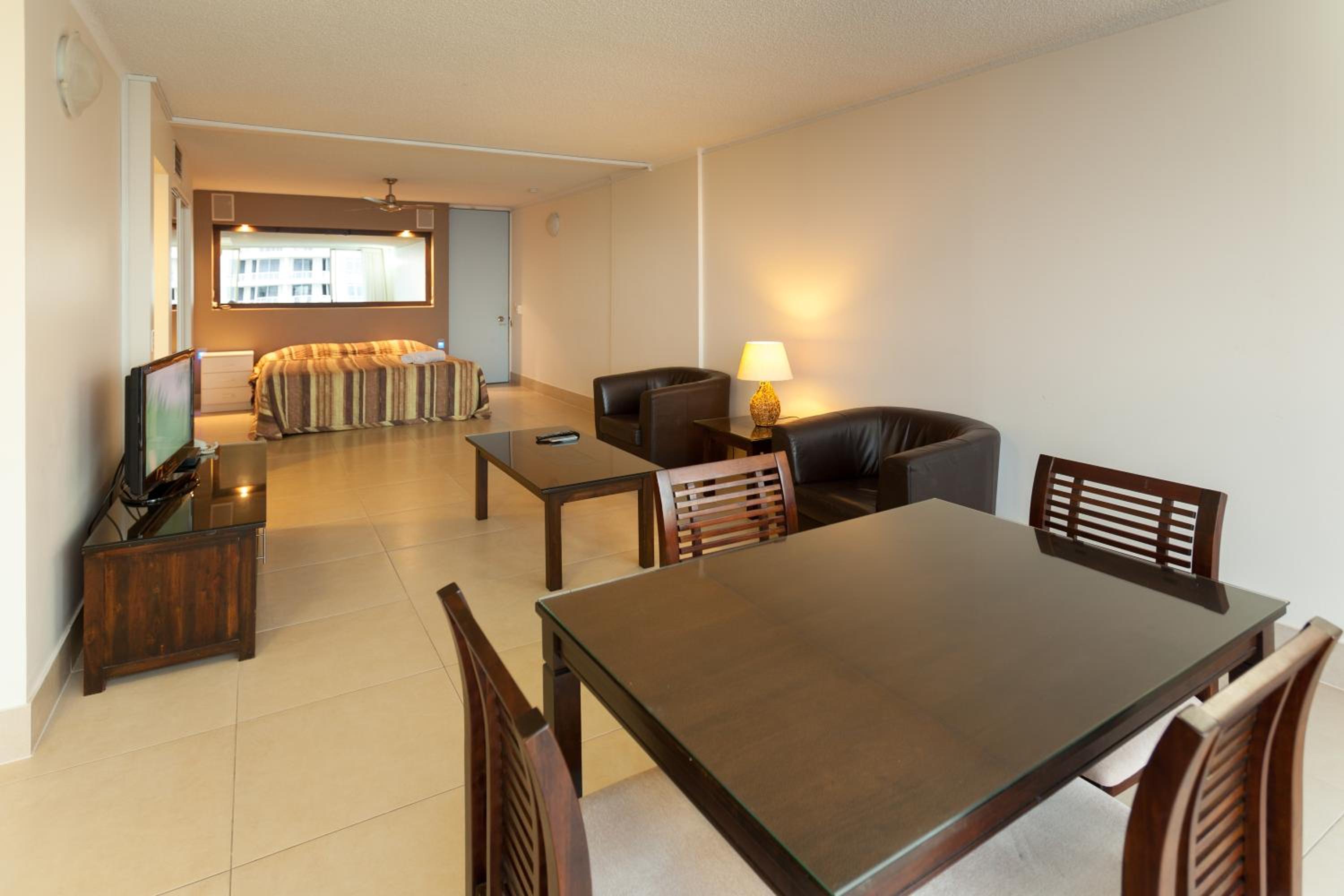 Studio Ocean View: Level 1 to 7