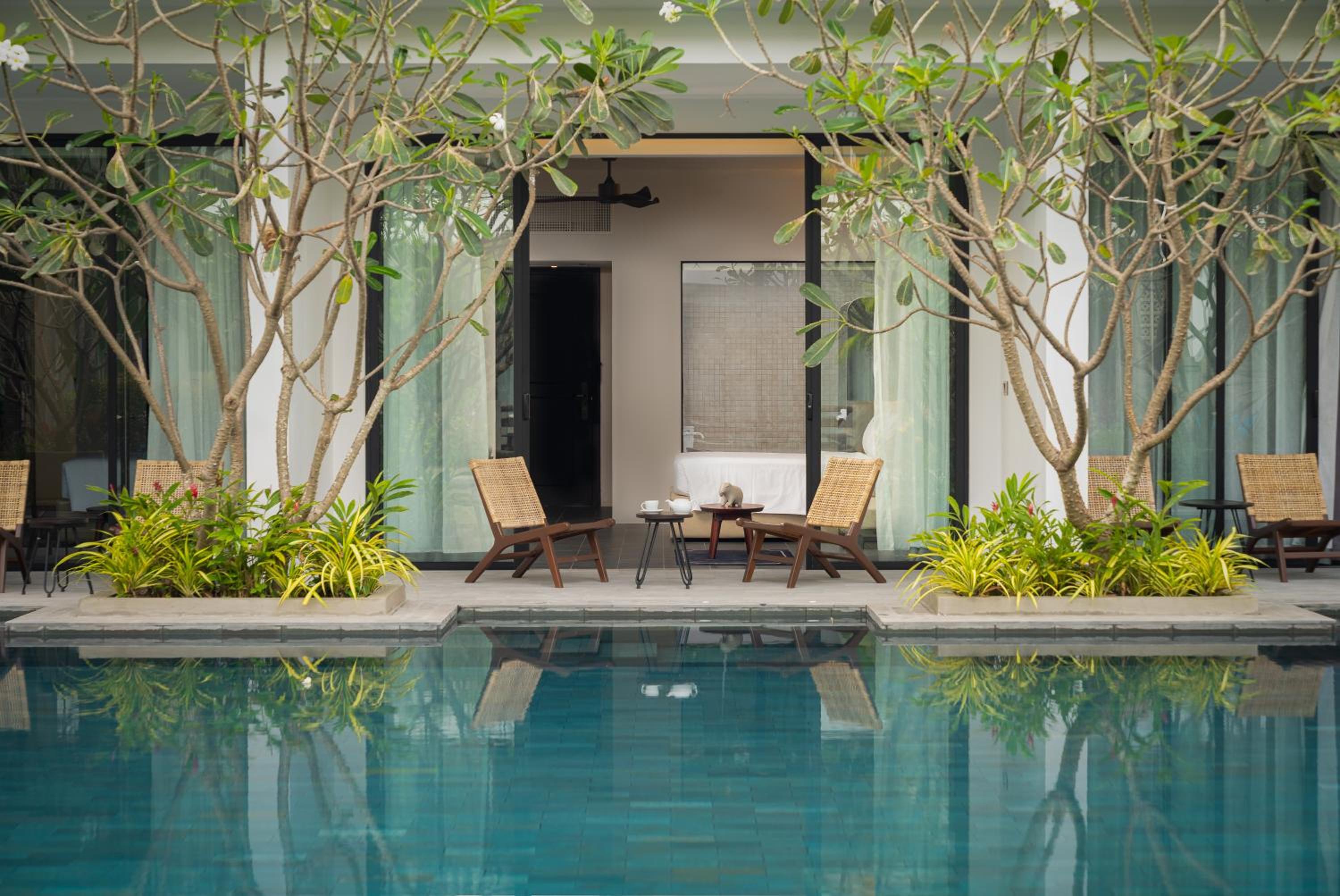 Deluxe Pool Access  - Photo 4