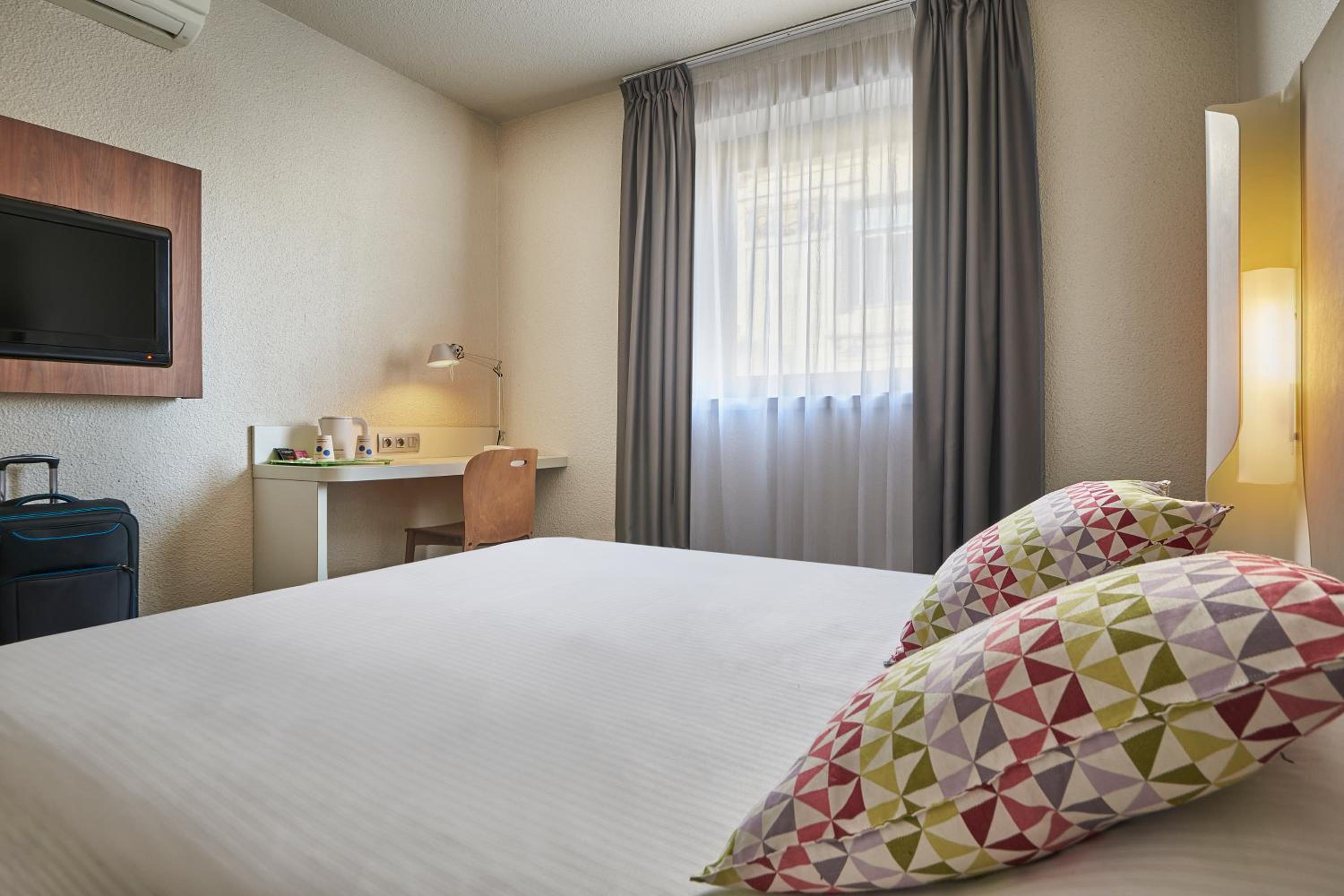 Standard Double Room - Photo 5