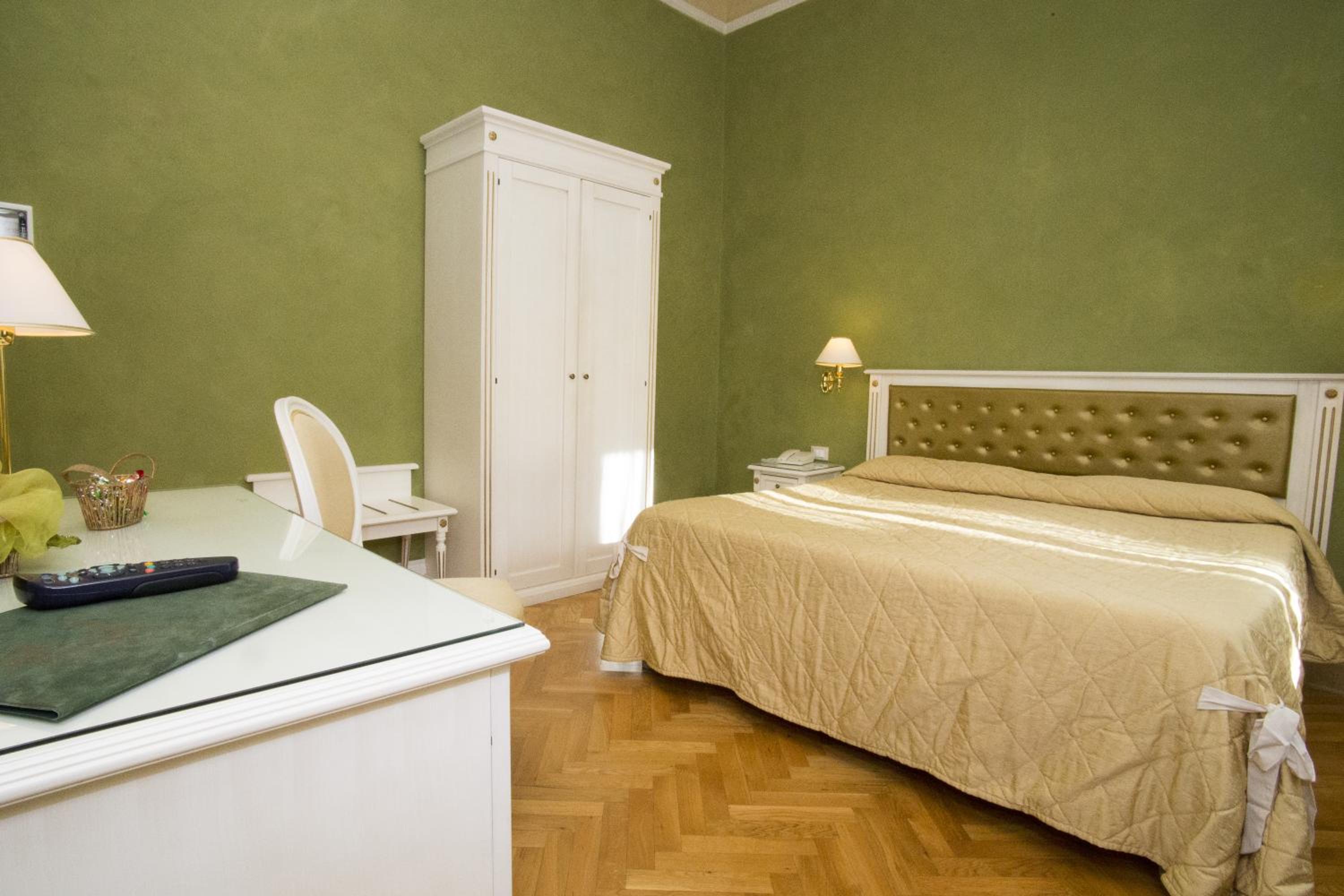 Double or Twin Room - Photo 1