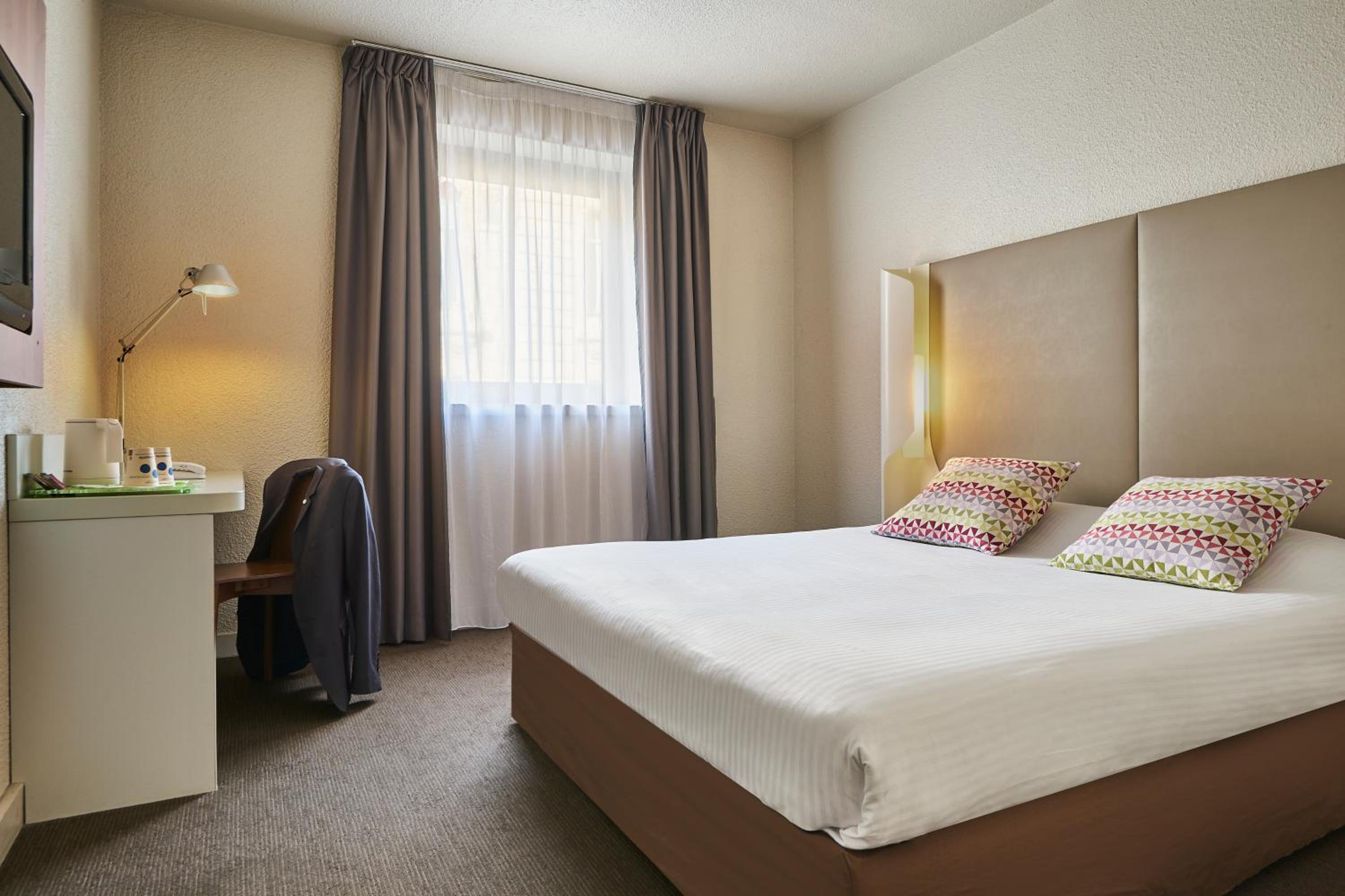 Standard Double Room - Photo 1