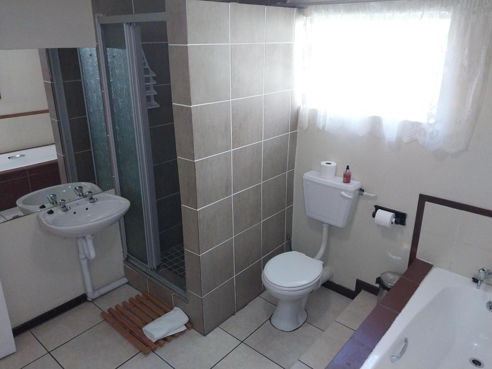 Deluxe Room - Photo 6