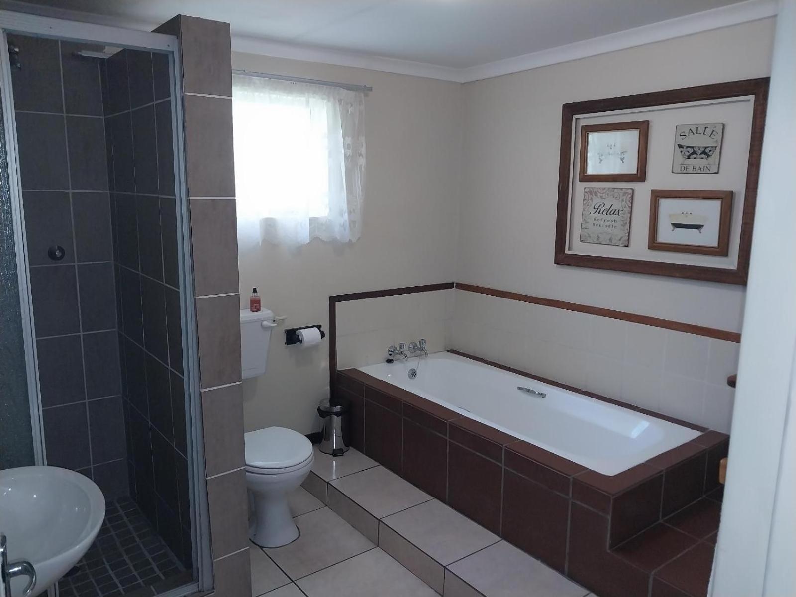 Deluxe Room - Photo 5