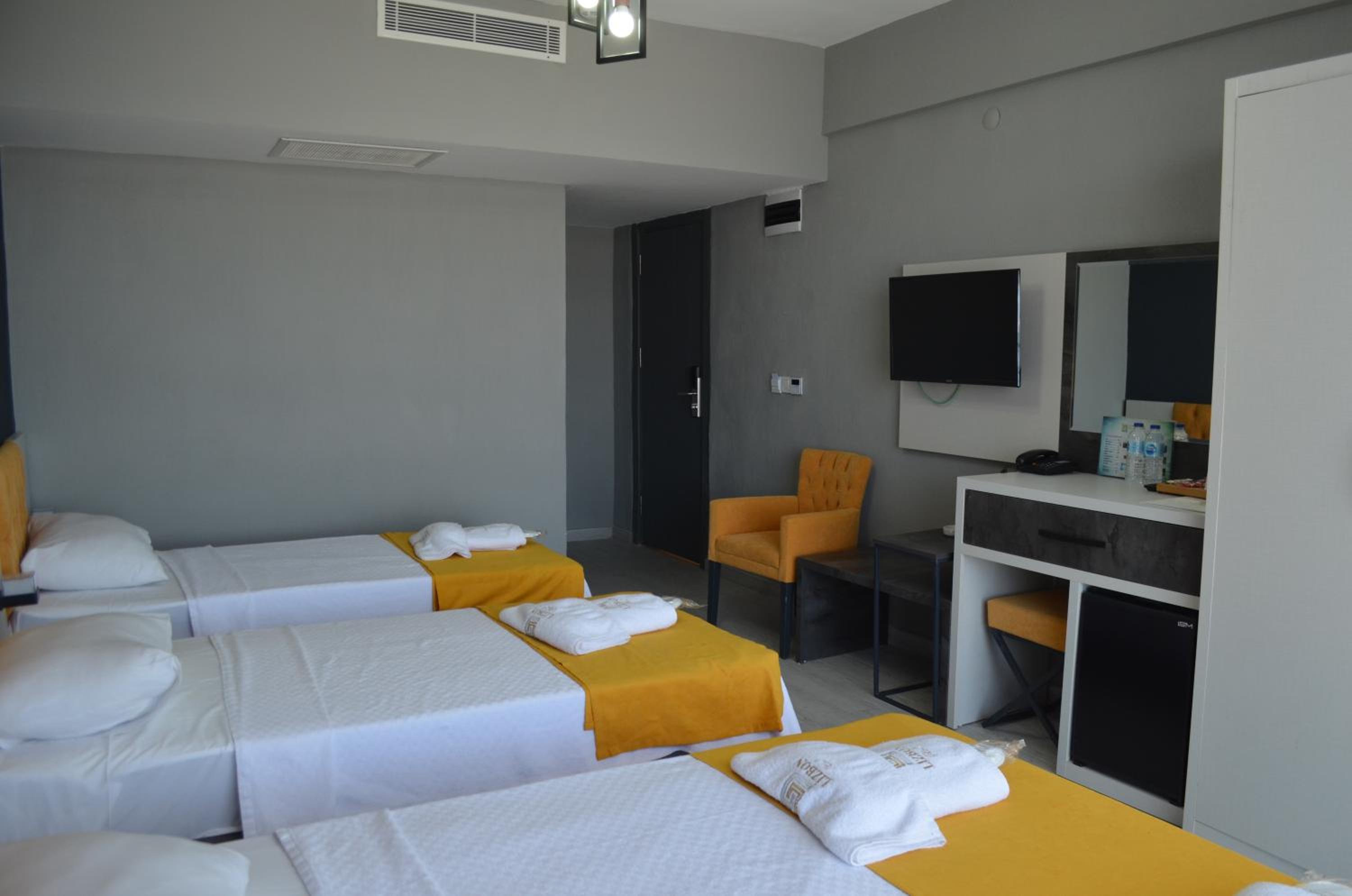 Quadruple Room with Sea View