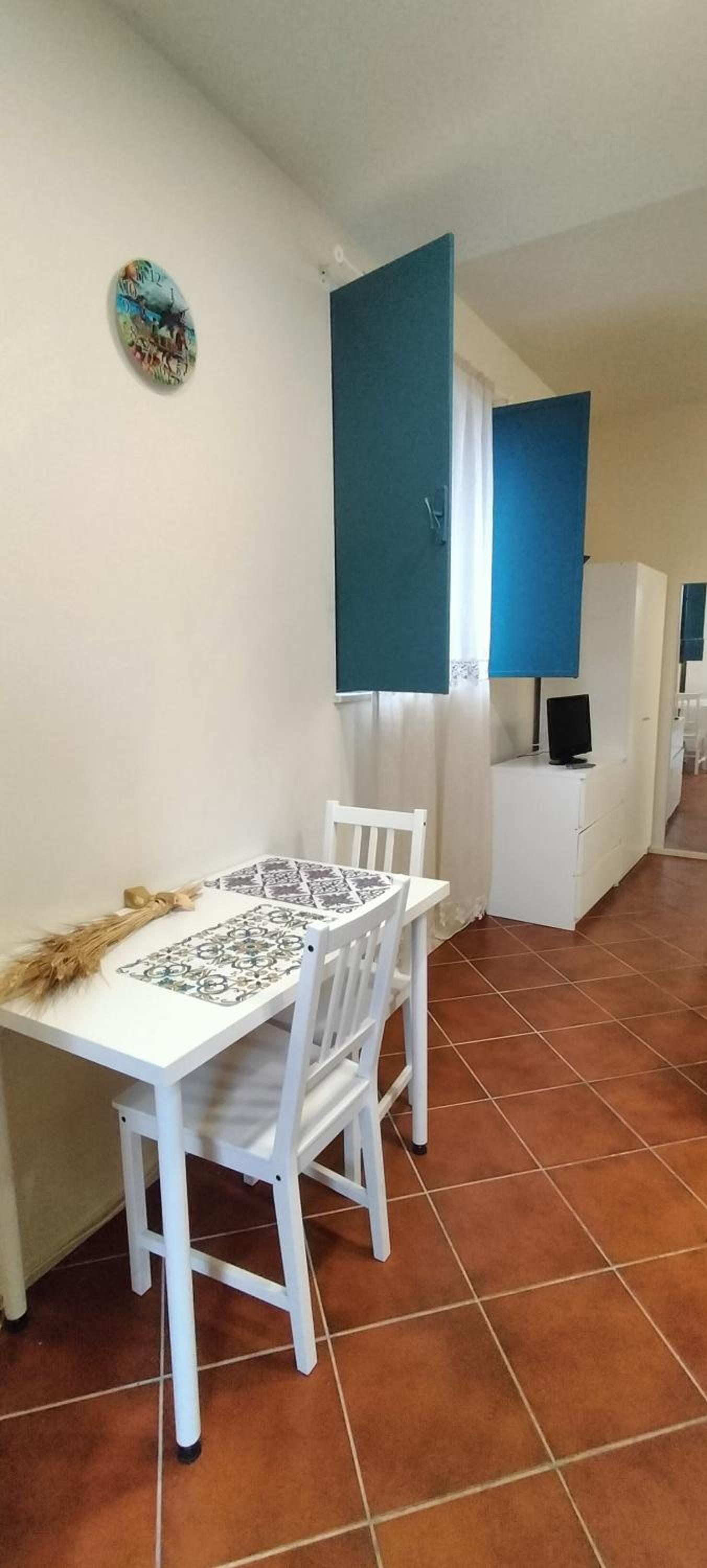 Large Double Room - Photo 5