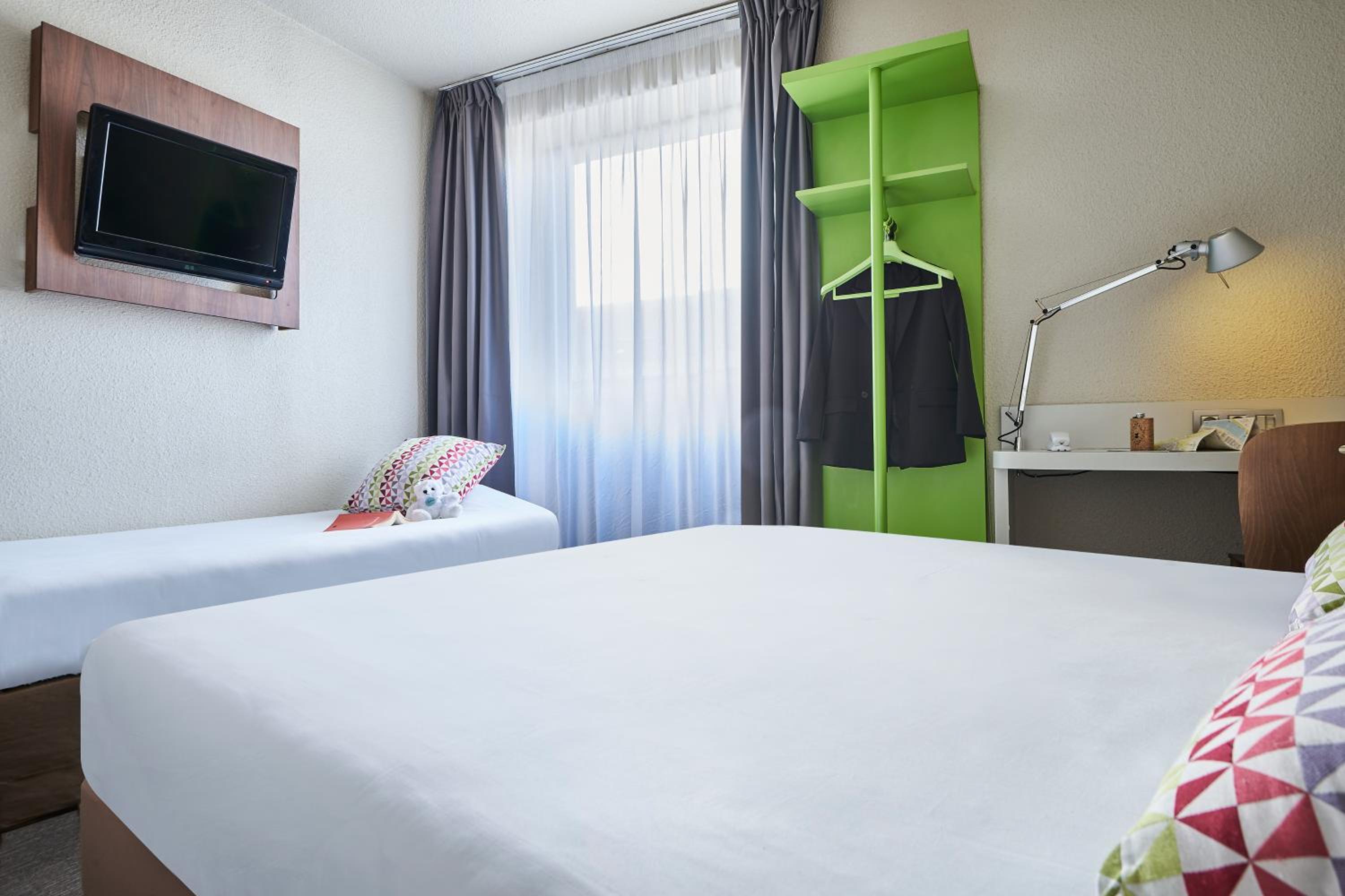 Standard Triple Room photo 2