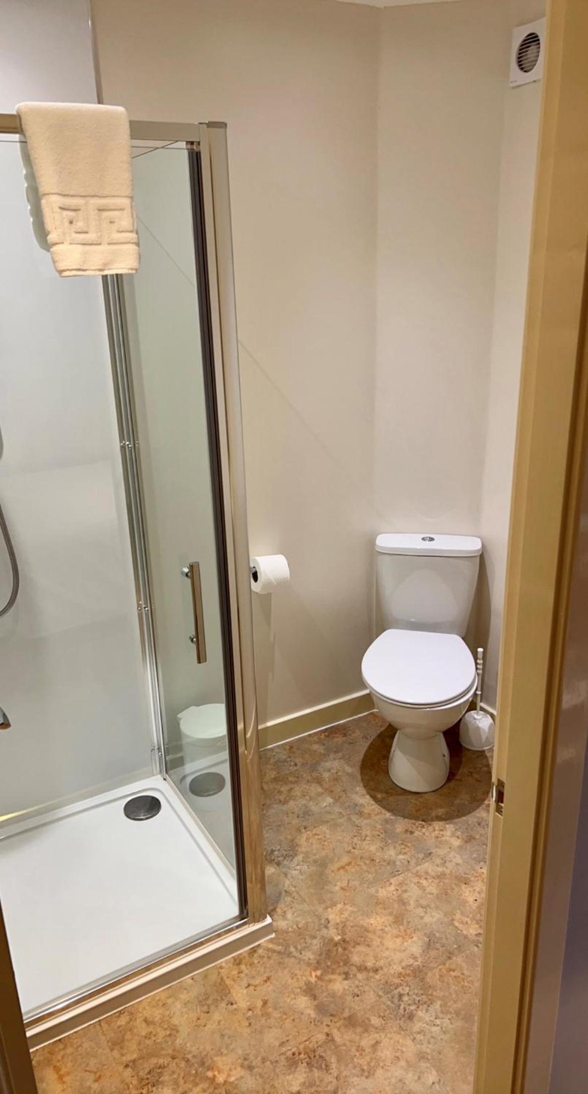 Small Single Room photo 2